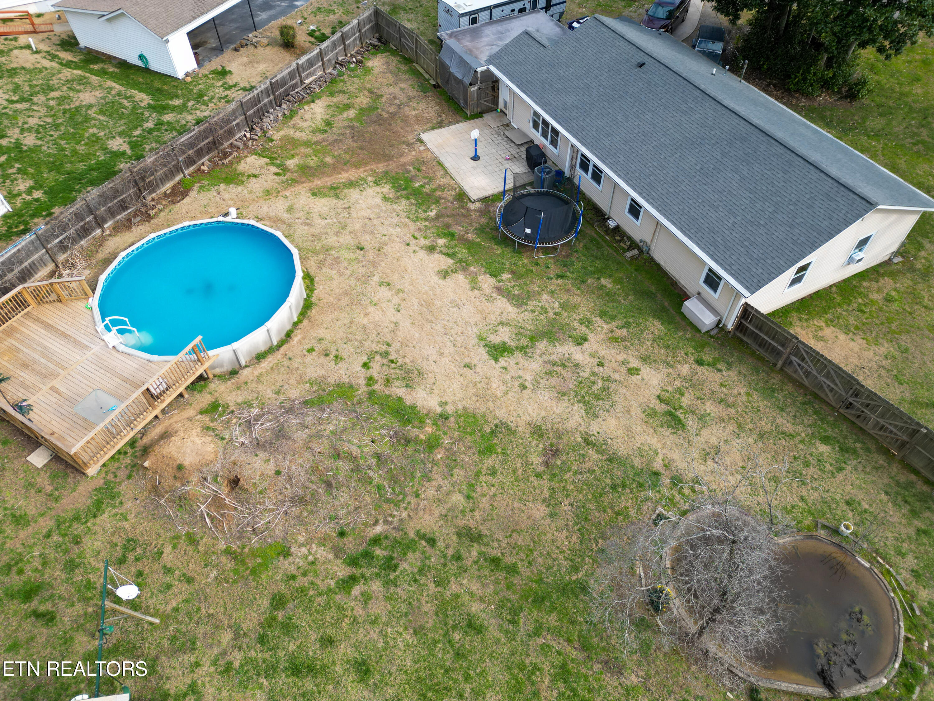 104 Hillside Rd