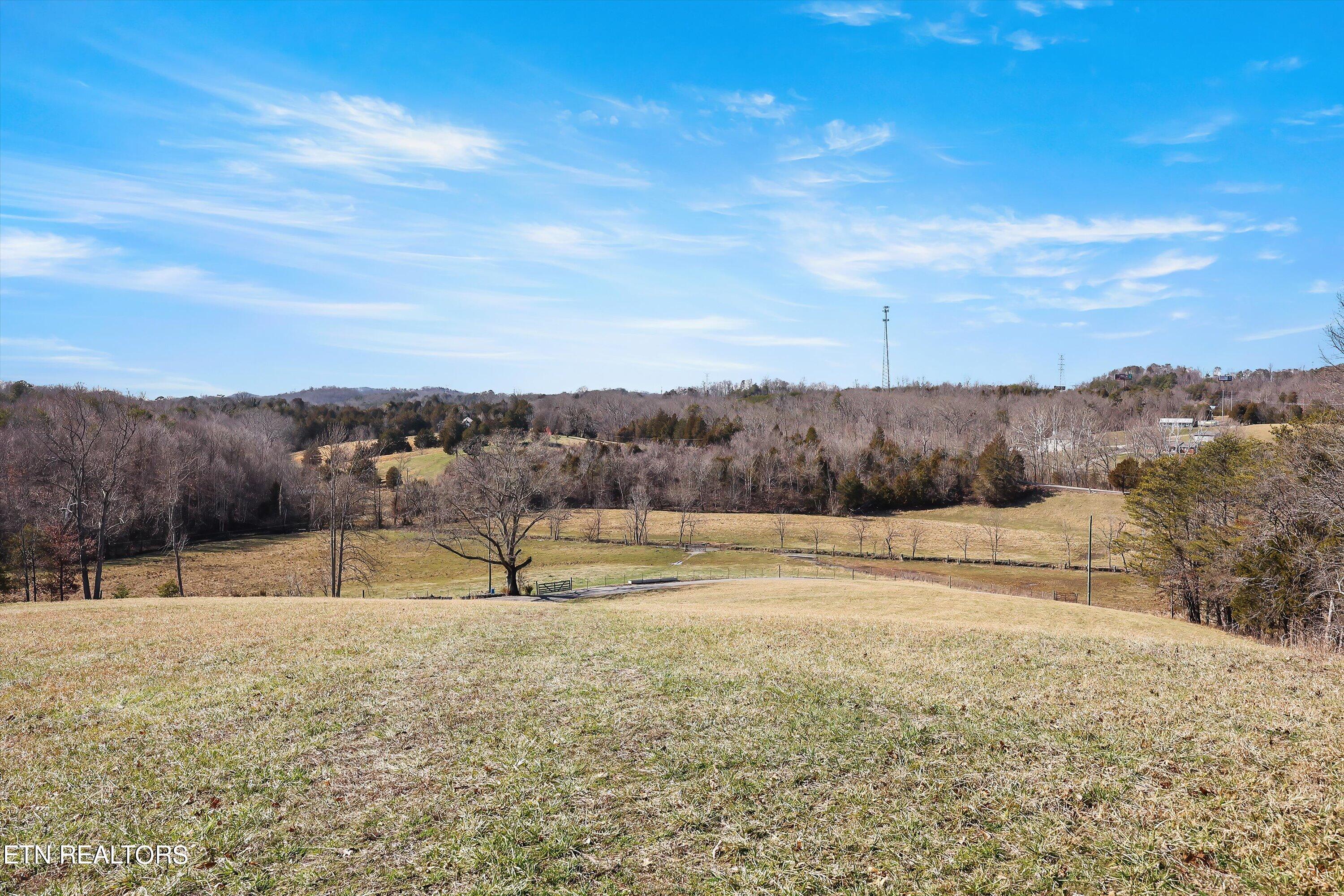 1001 Smith School Rd