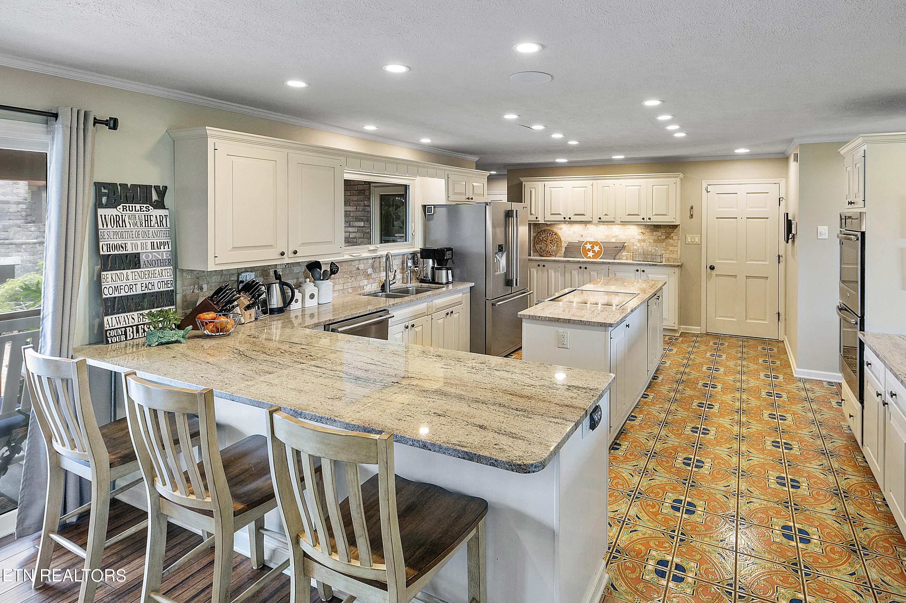 1001 Smith School Rd