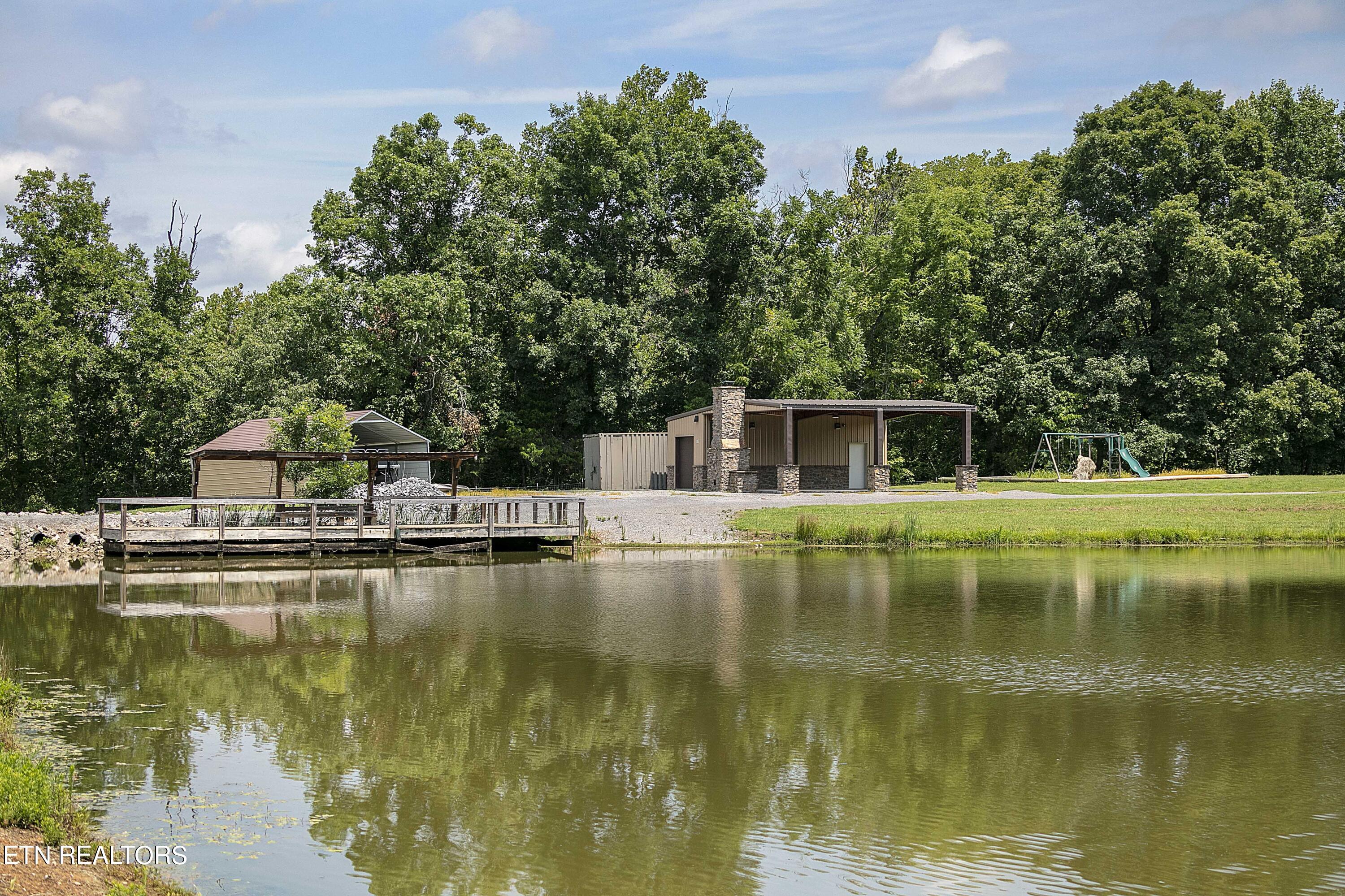 1001 Smith School Rd