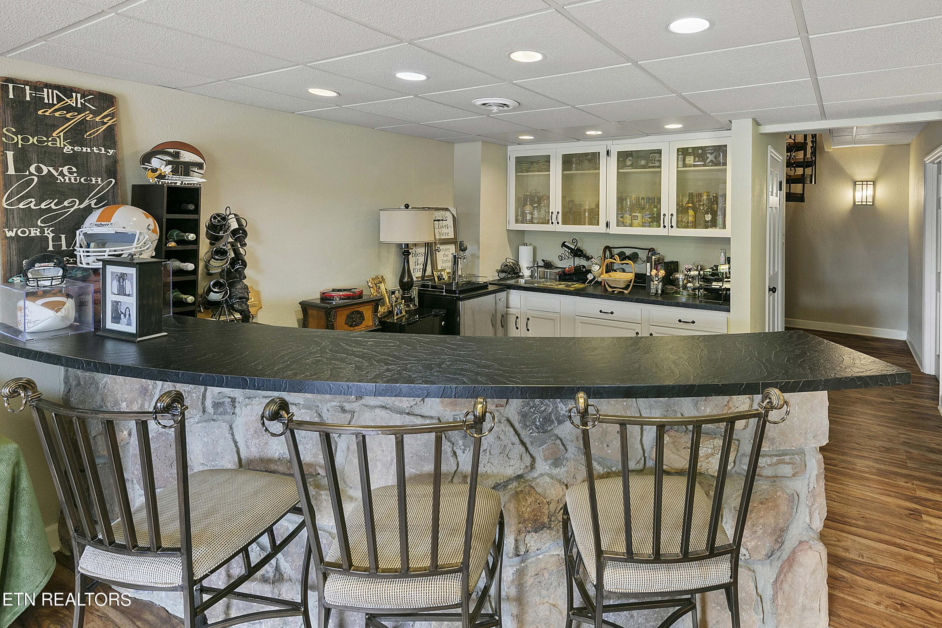 1001 Smith School Rd