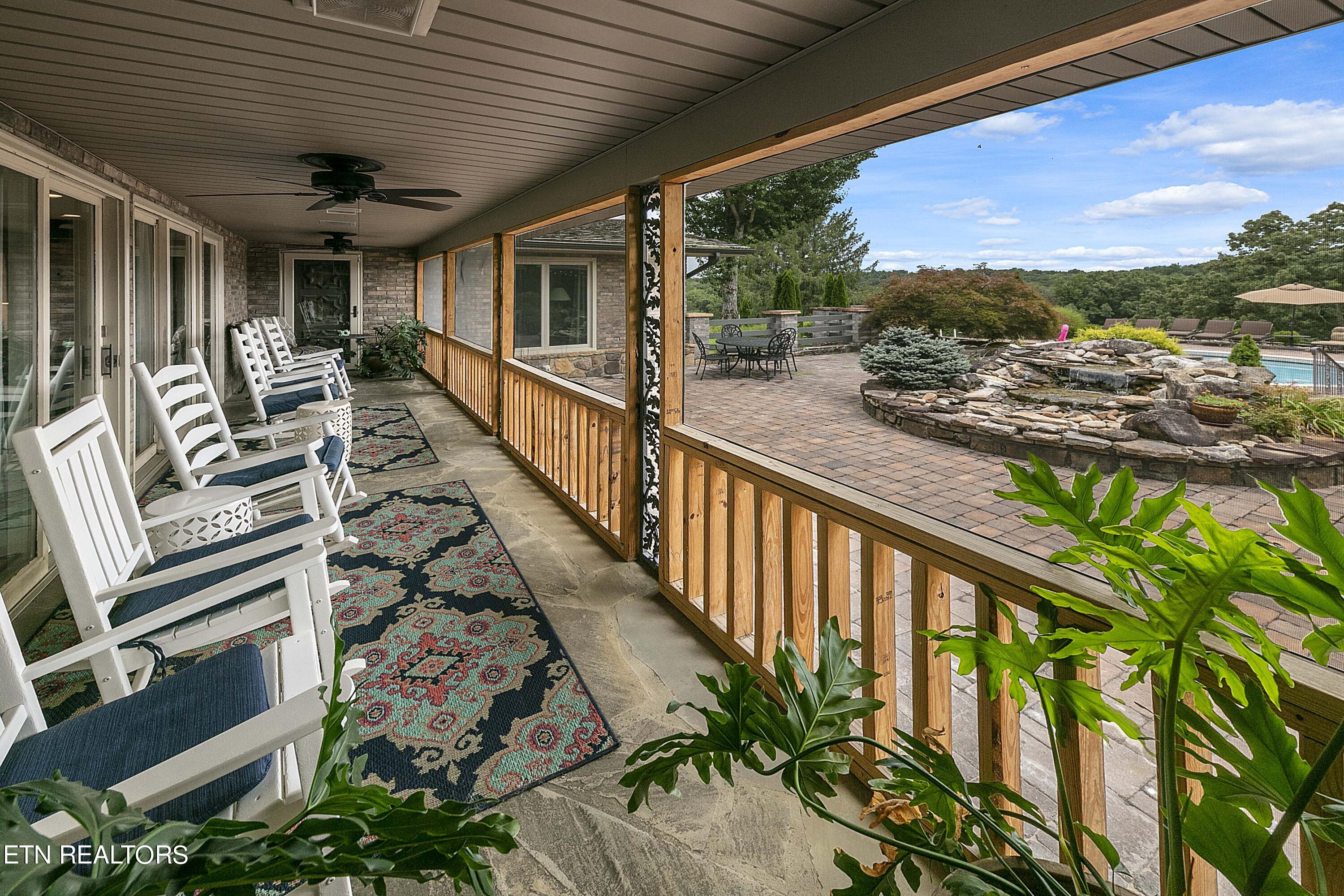 1001 Smith School Rd