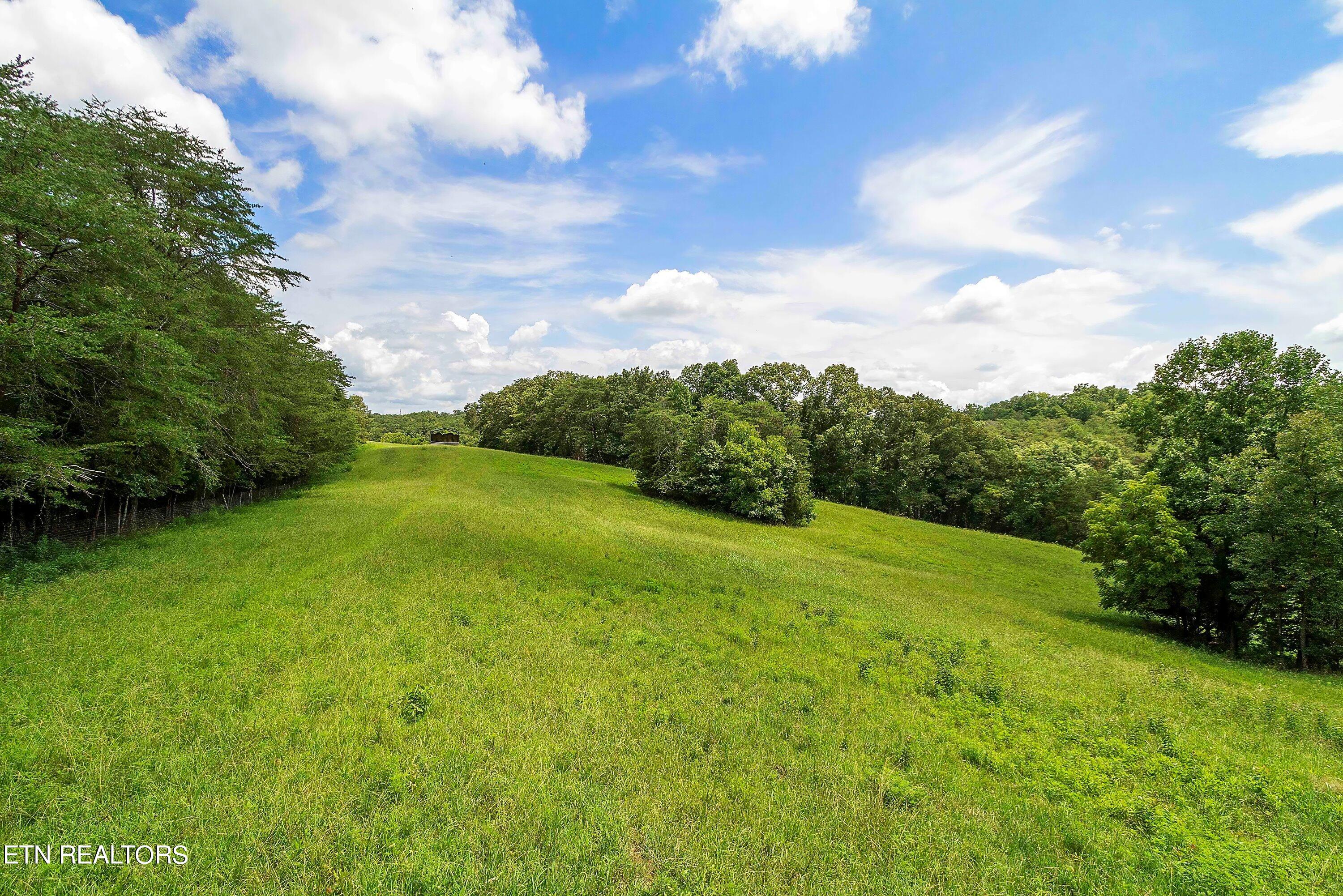 1001 Smith School Rd