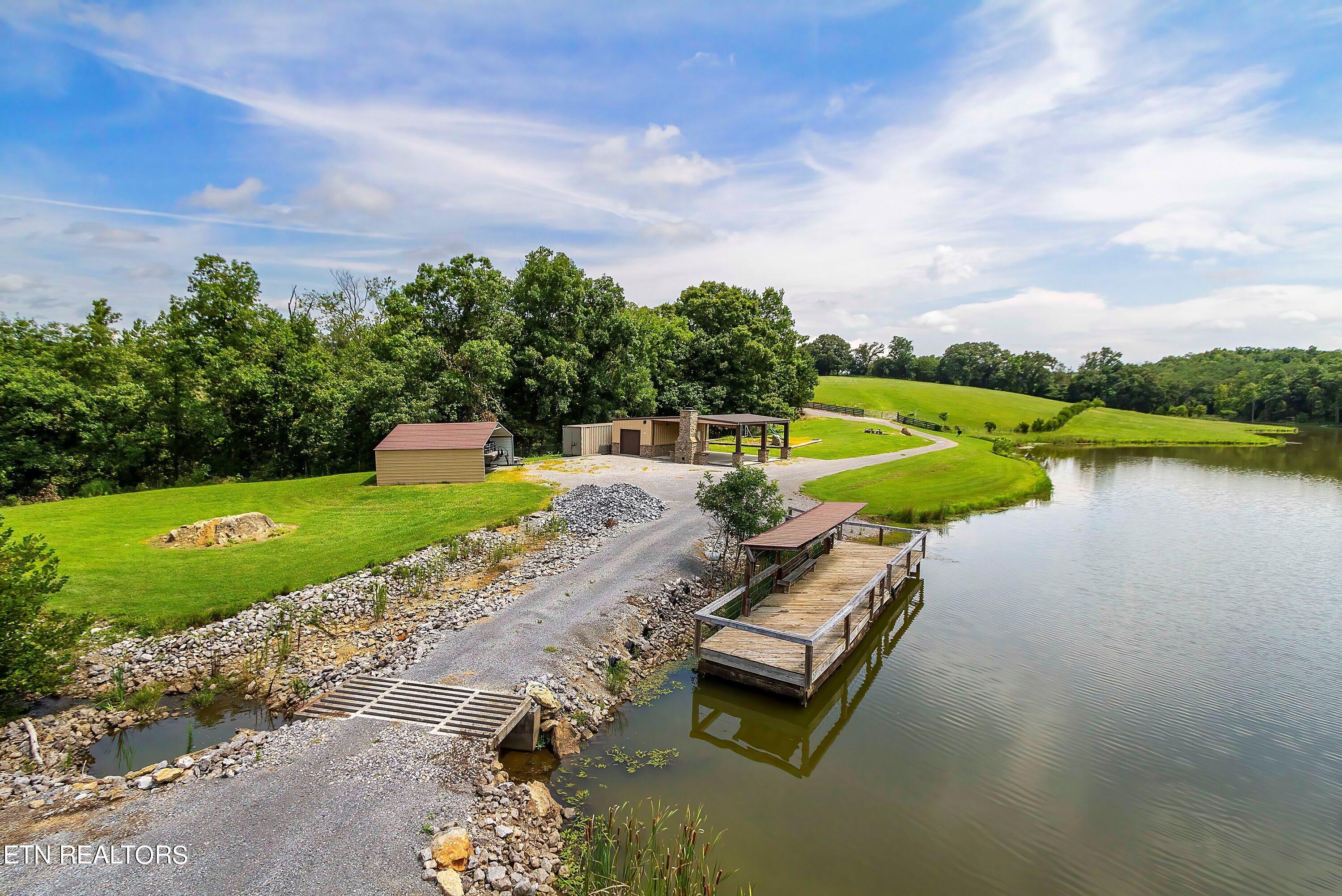 1001 Smith School Rd