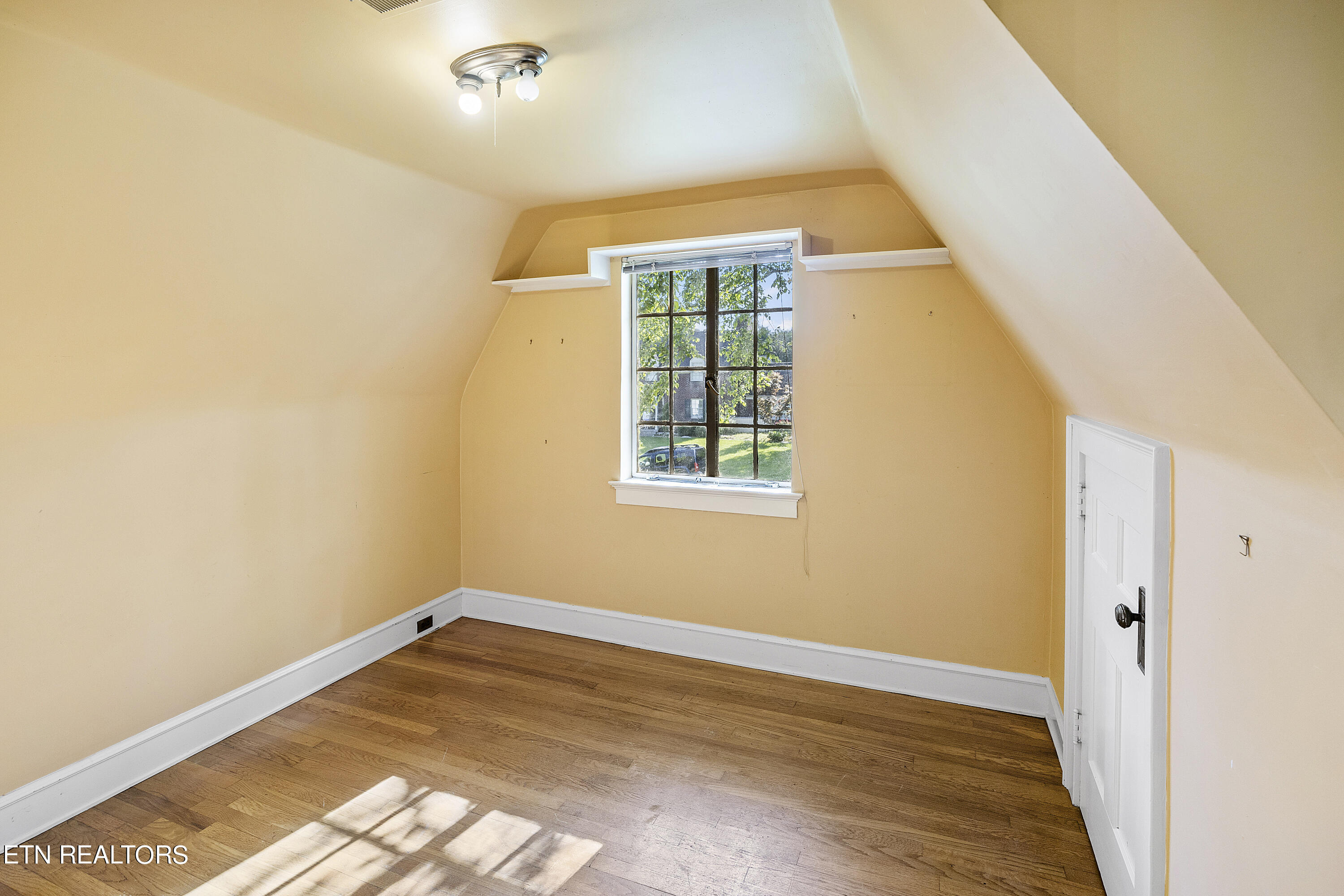 1002 E Nokomis Circle