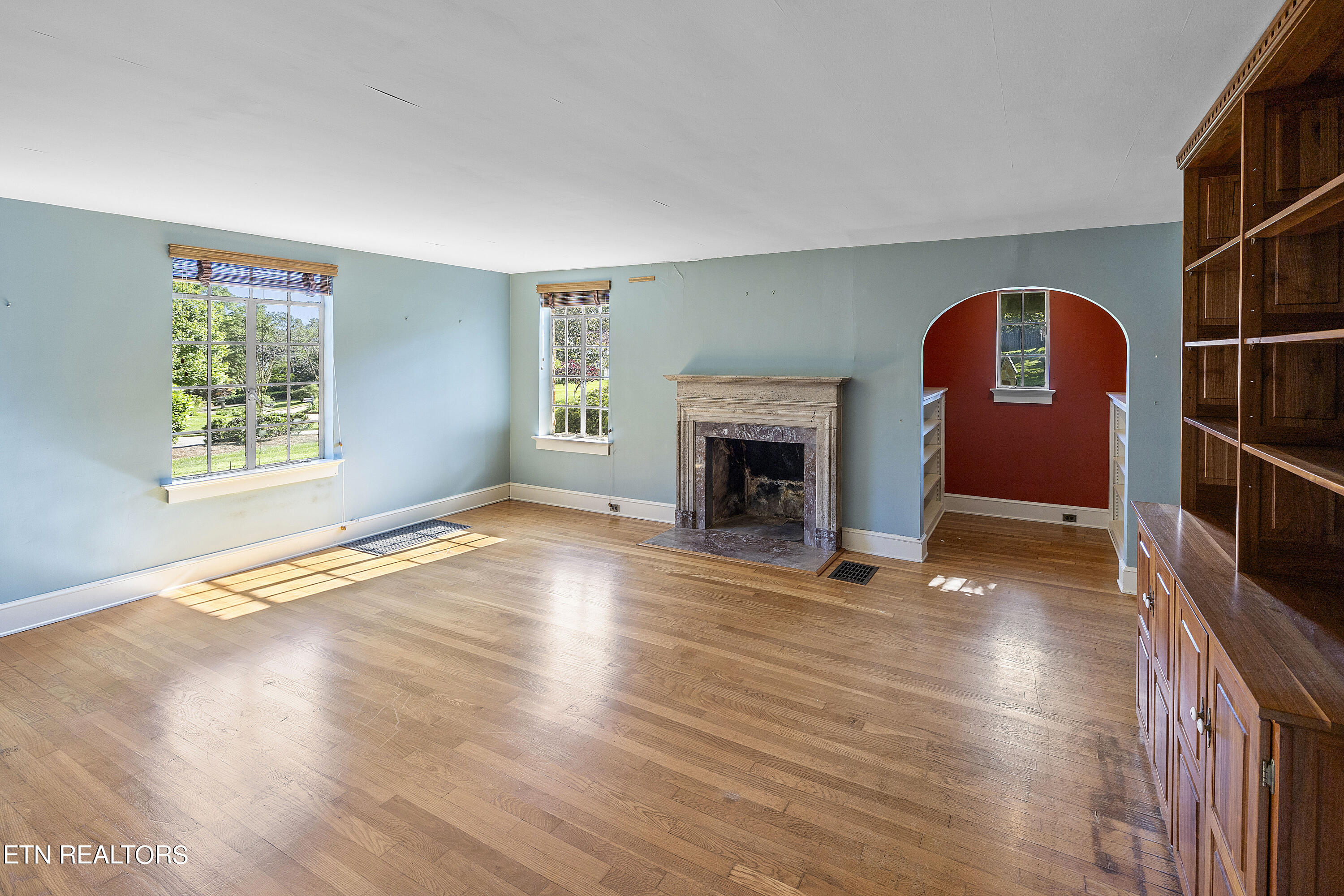 1002 E Nokomis Circle