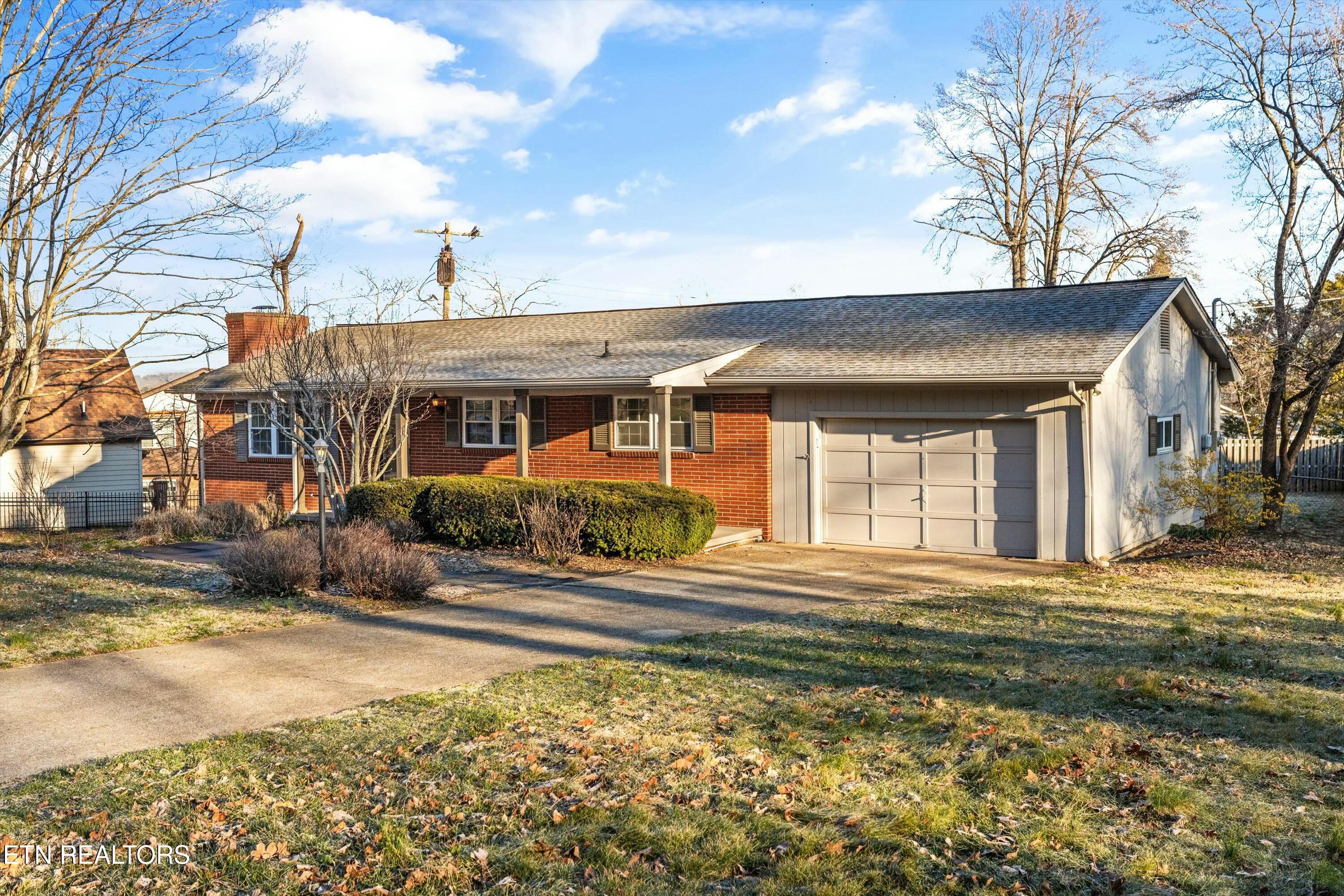 120 Sanwood Rd