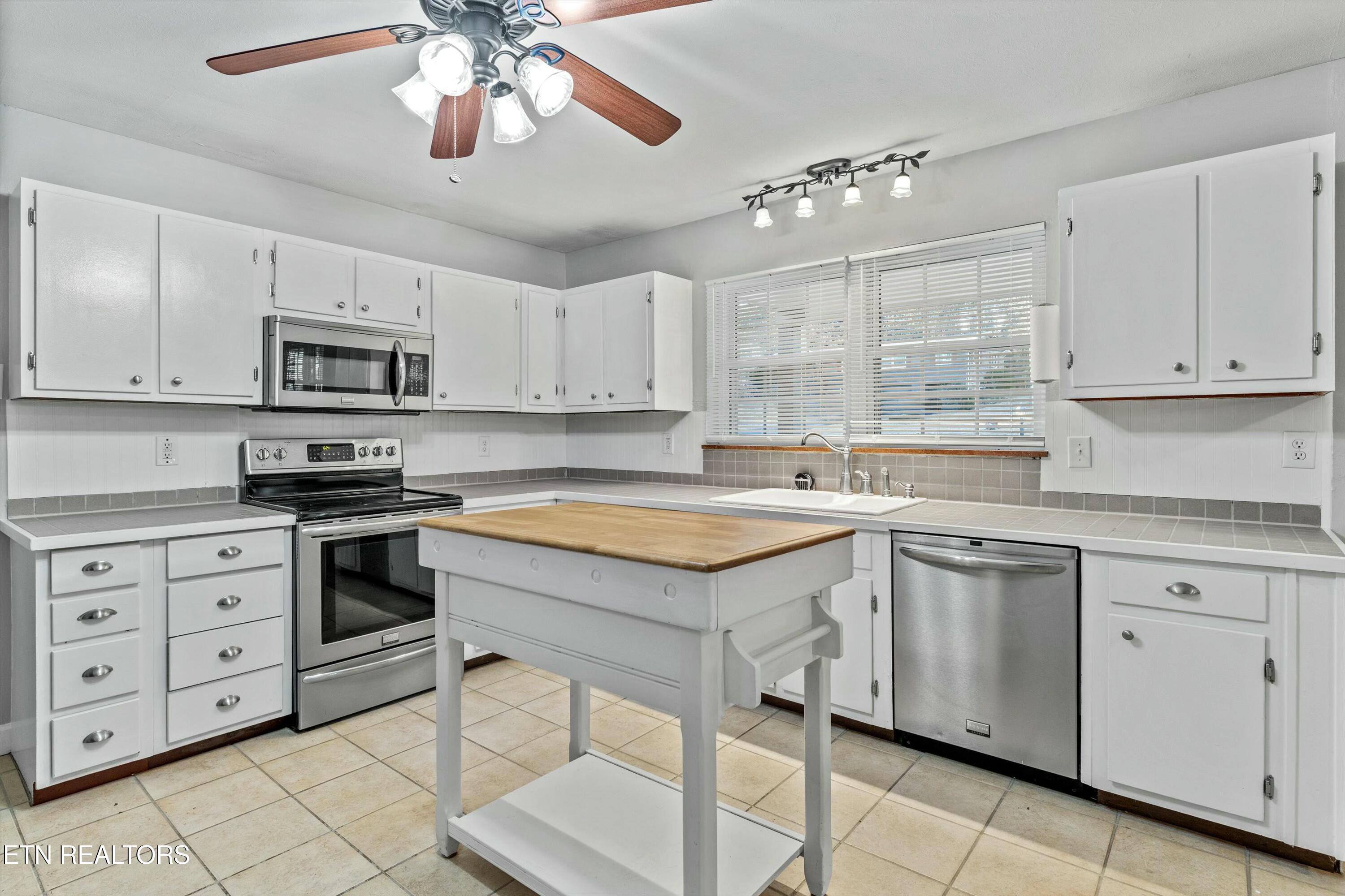 120 Sanwood Rd