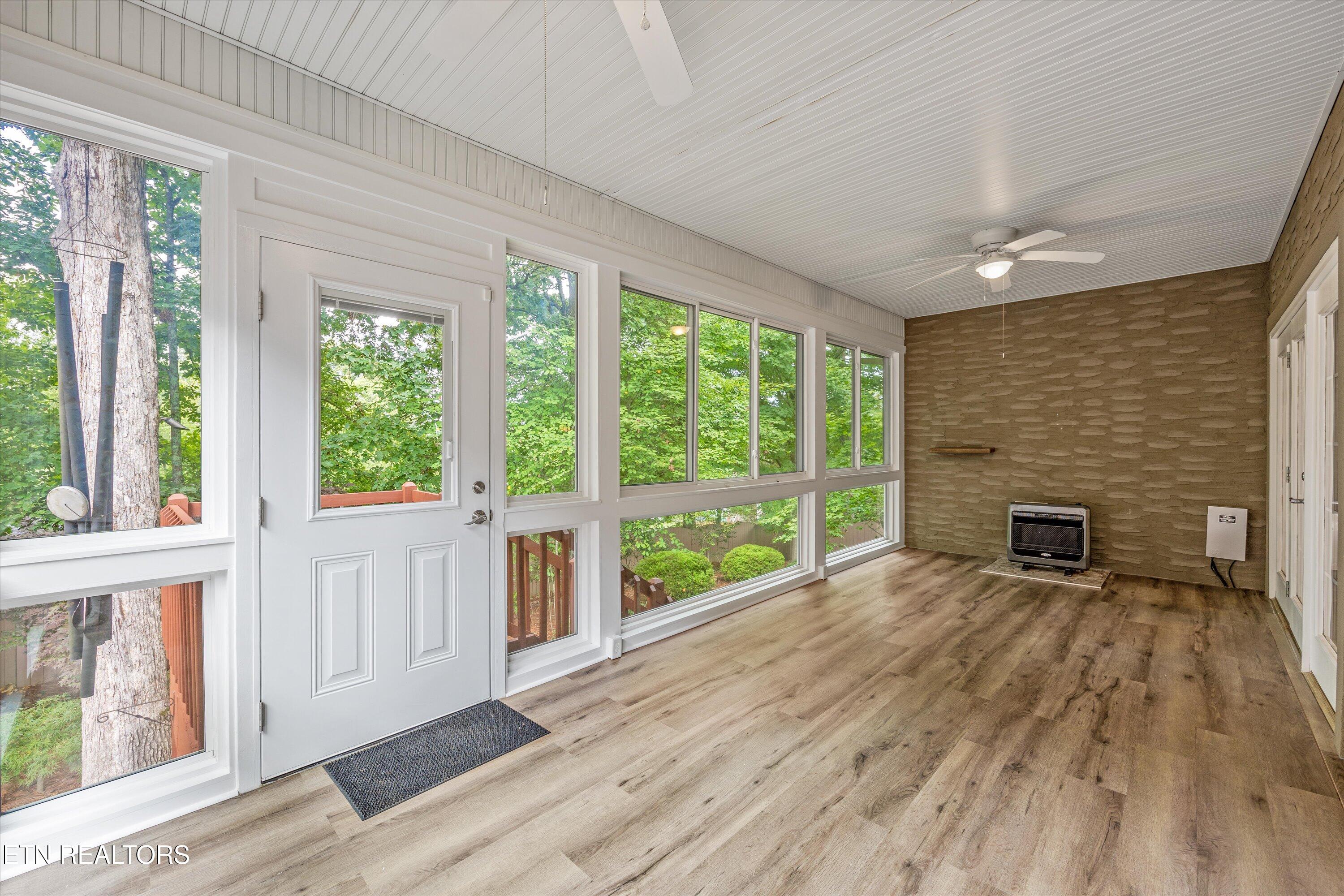 905 Vista Oaks Lane
