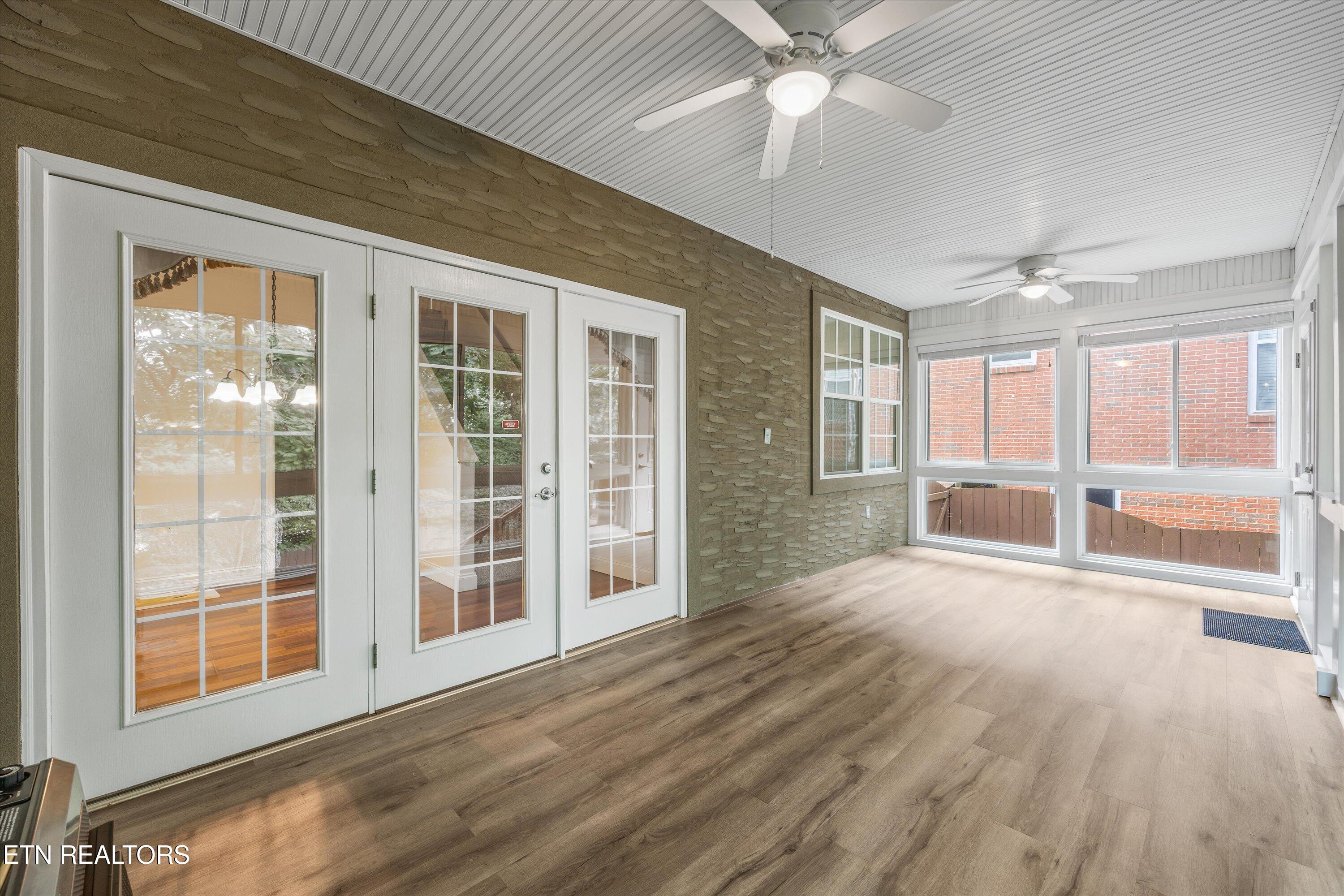 905 Vista Oaks Lane