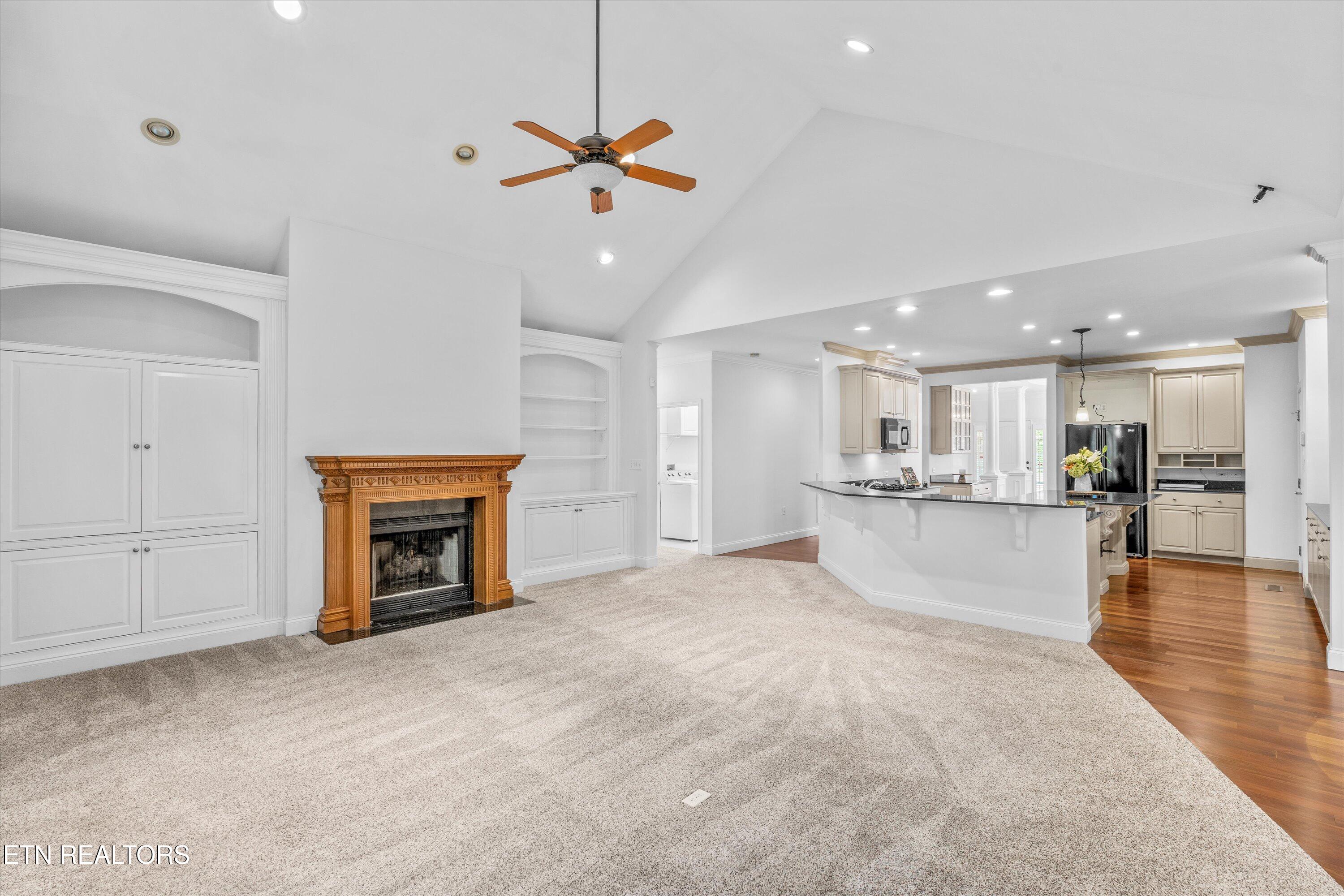905 Vista Oaks Lane