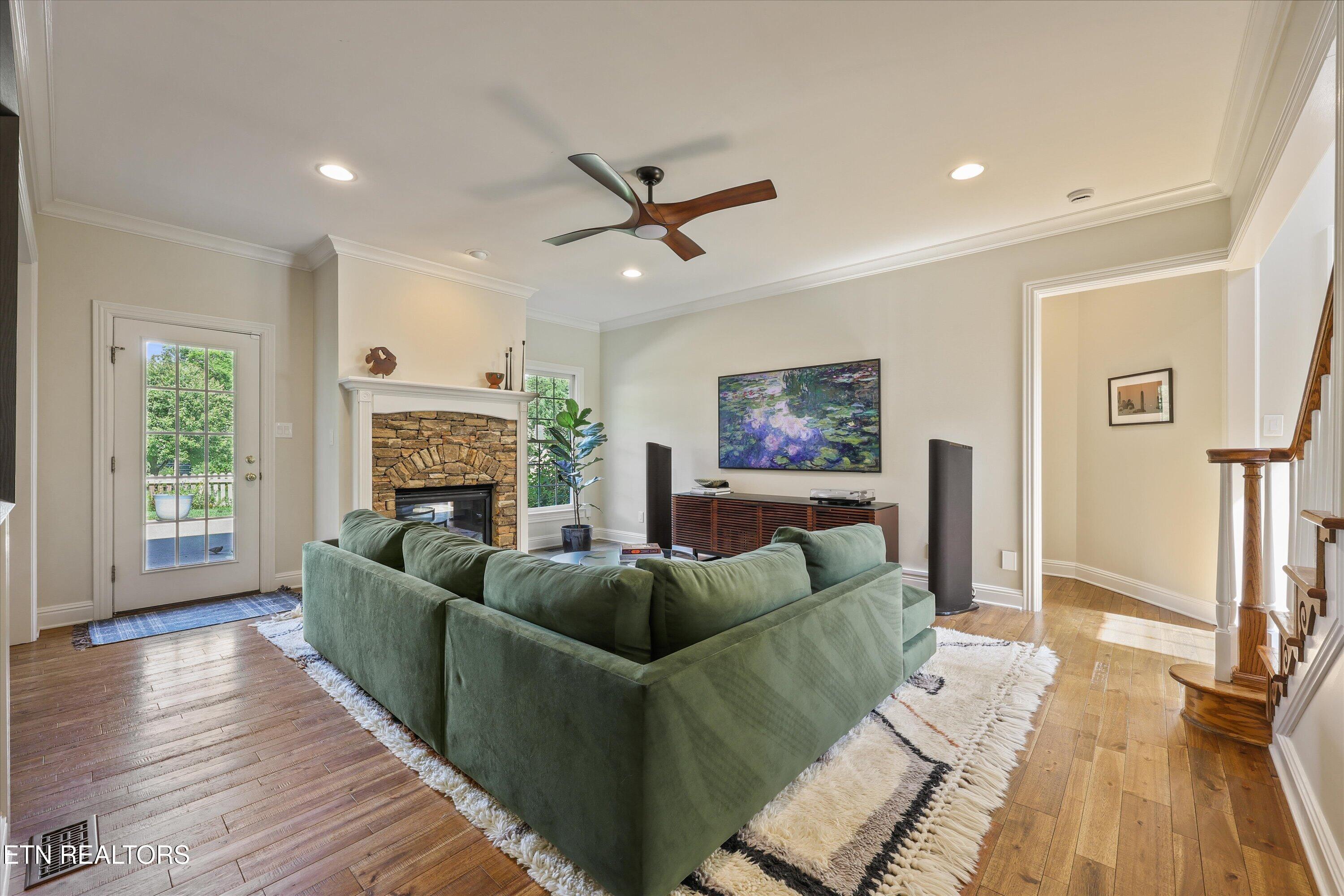 821 Vista Oaks Lane