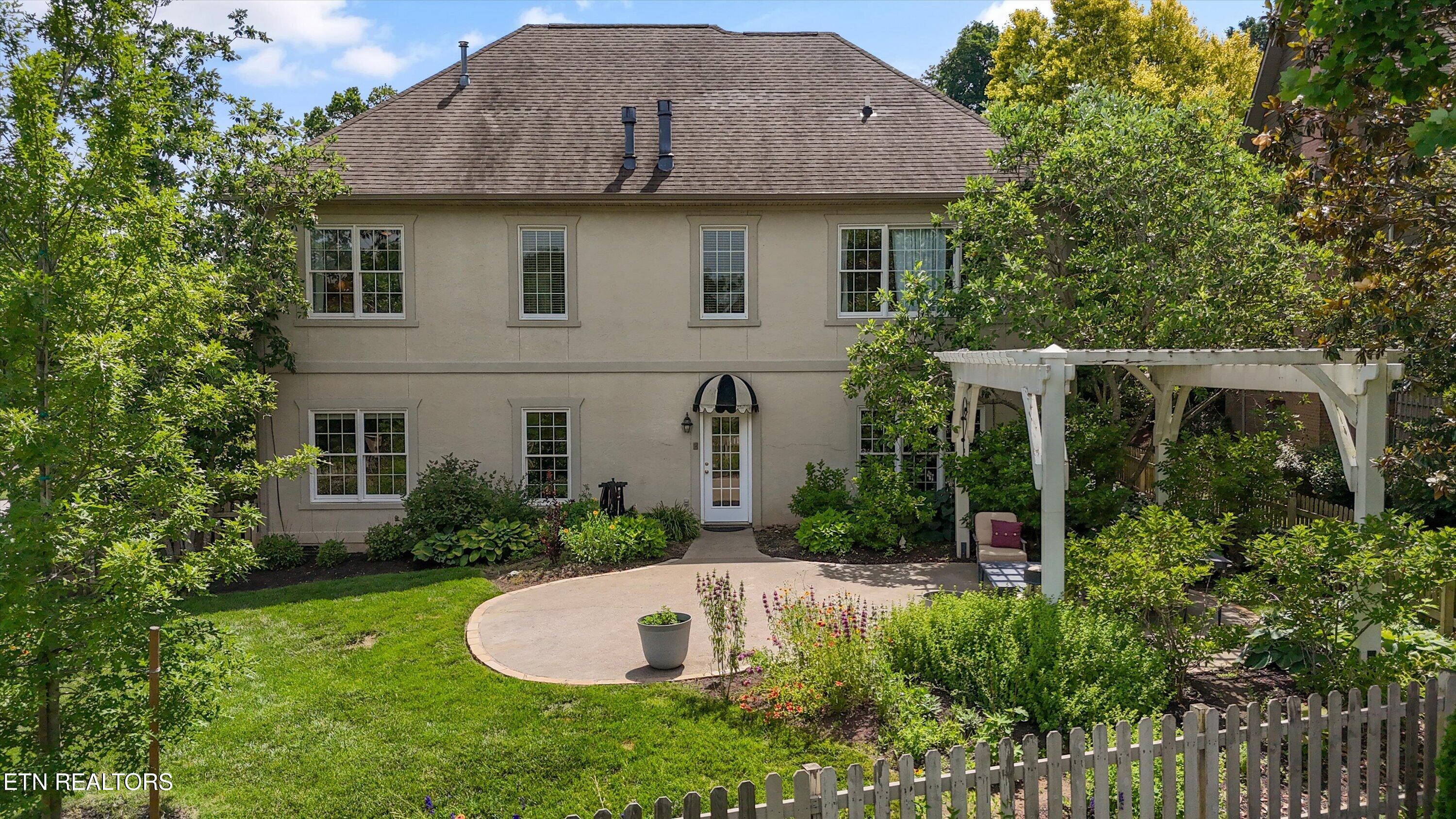 821 Vista Oaks Lane