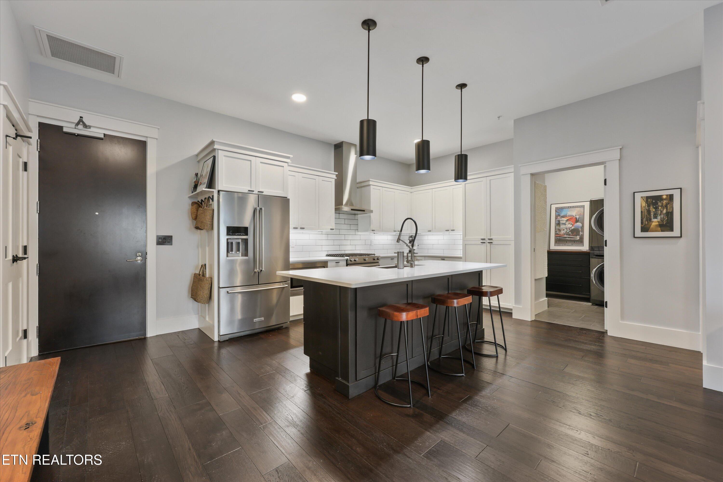 333 W Depot Ave 602