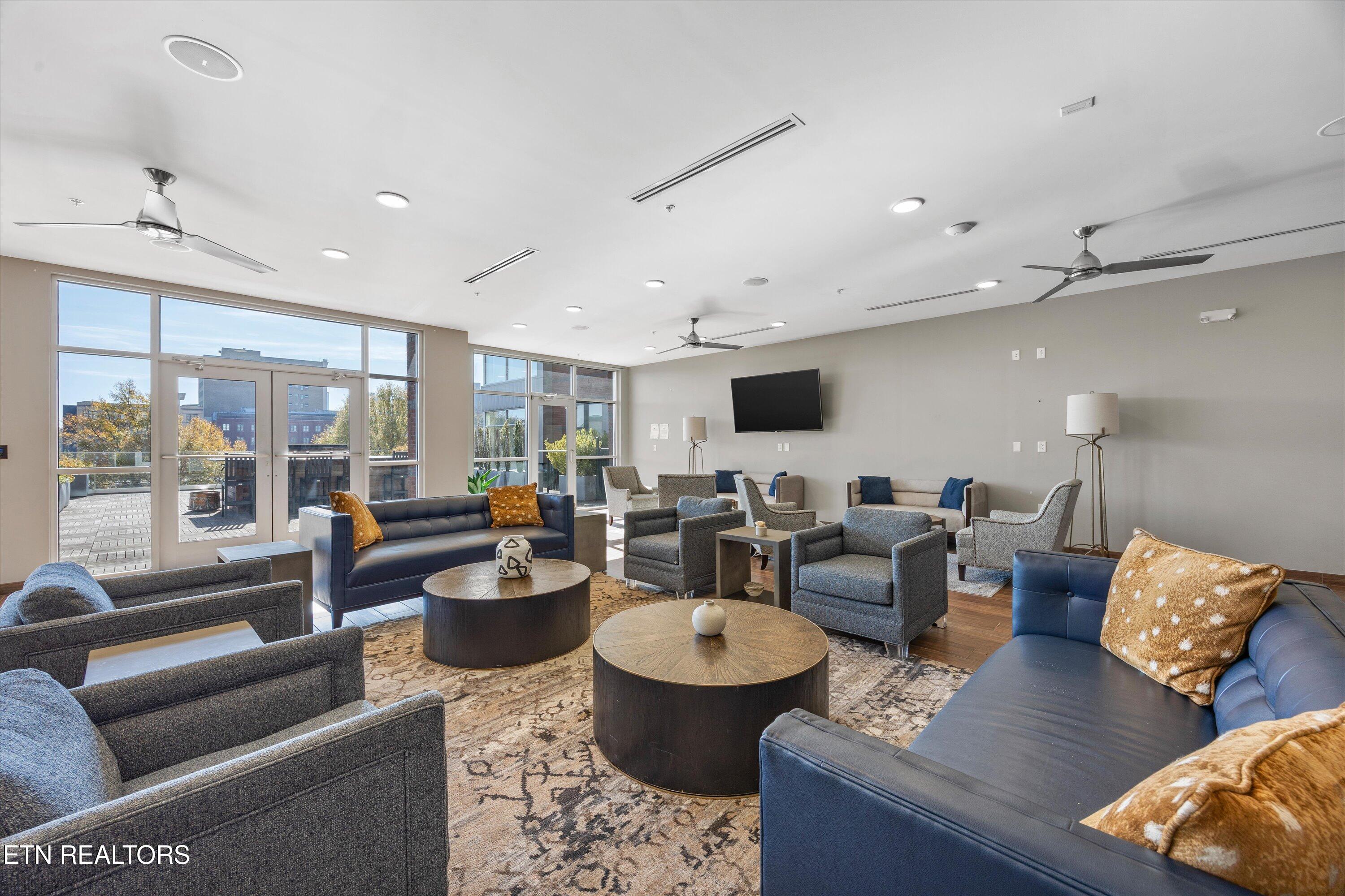 333 W Depot Ave 602
