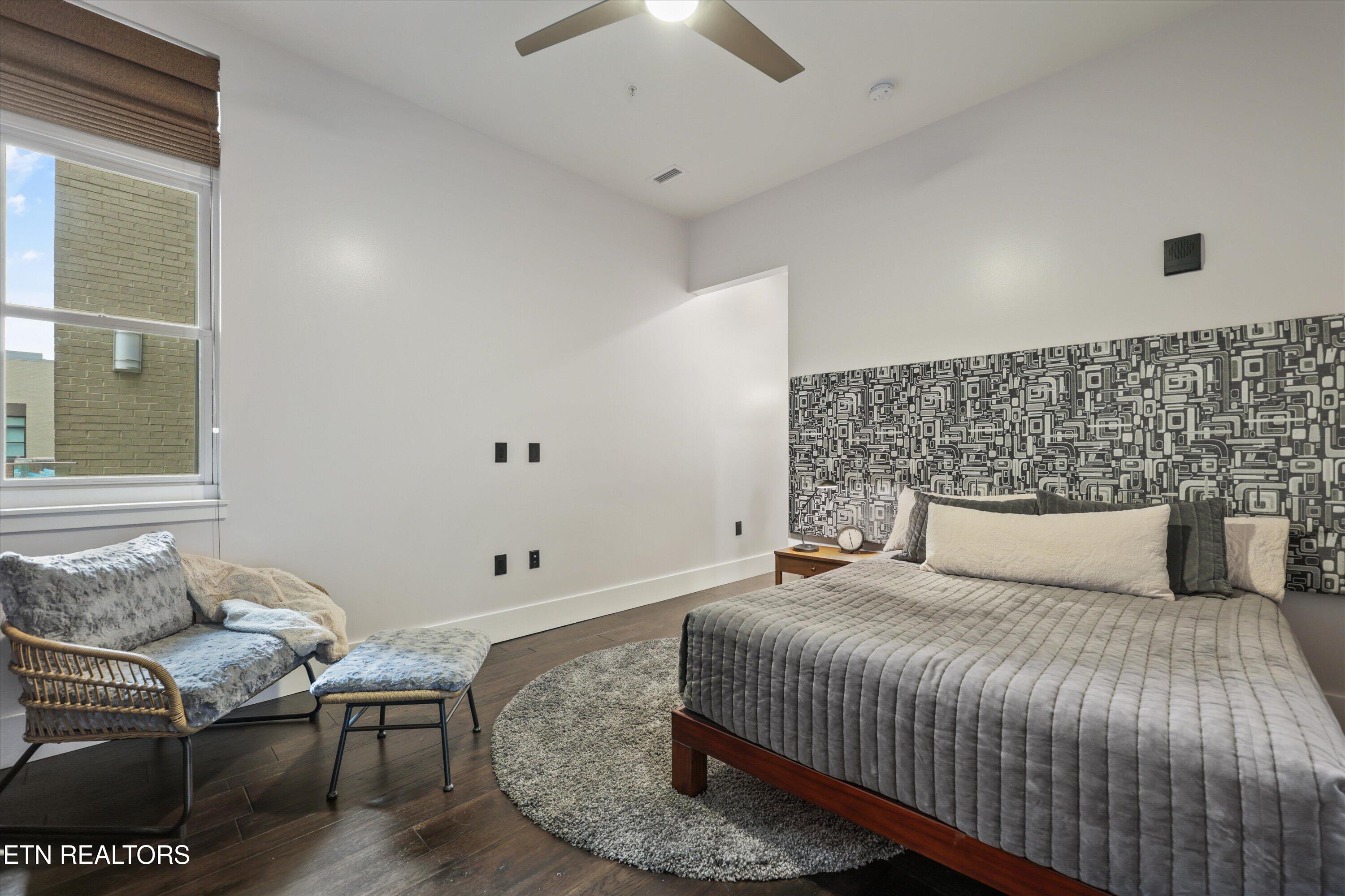 333 W Depot Ave 602
