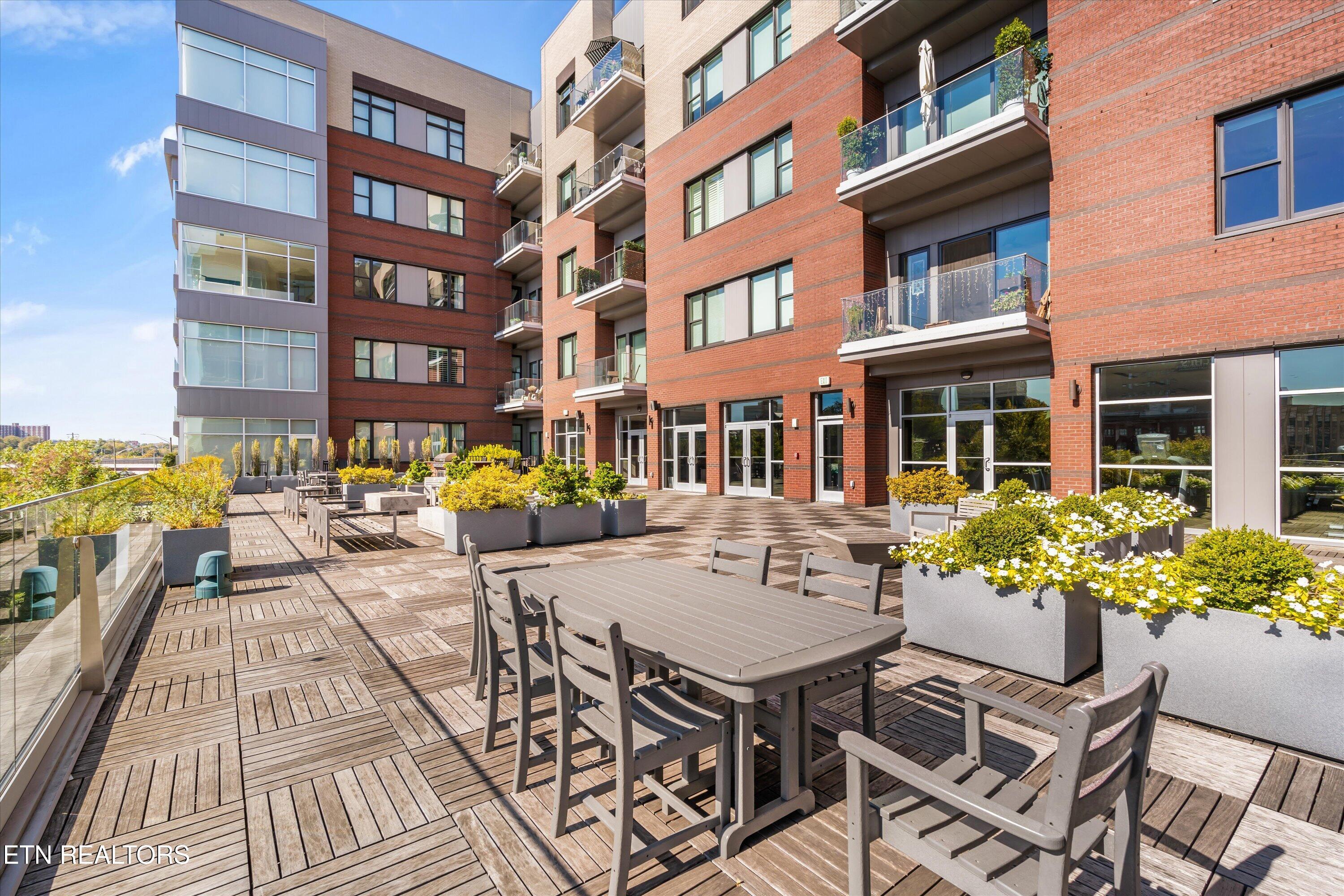 333 W Depot Ave 602