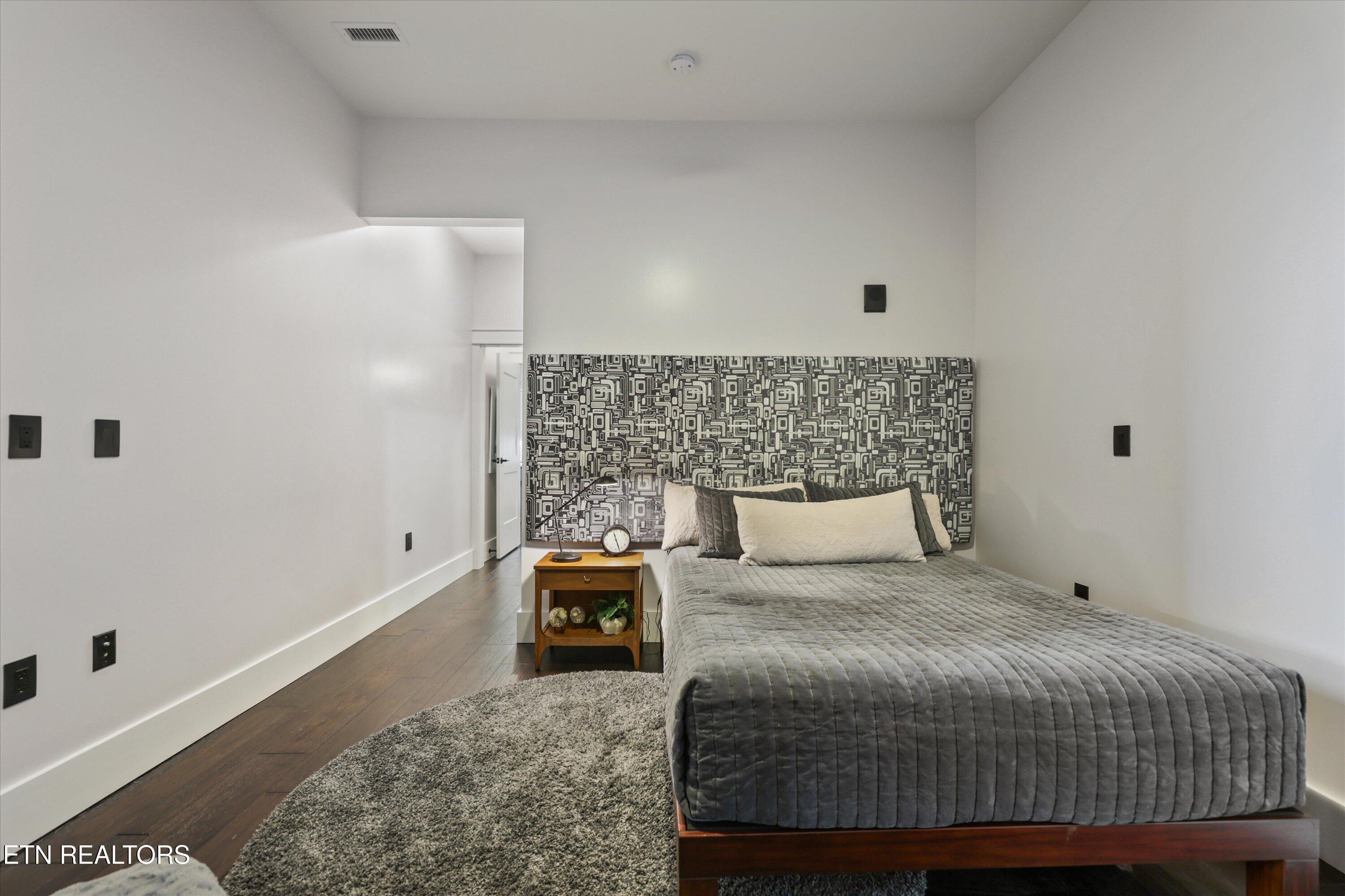 333 W Depot Ave 602