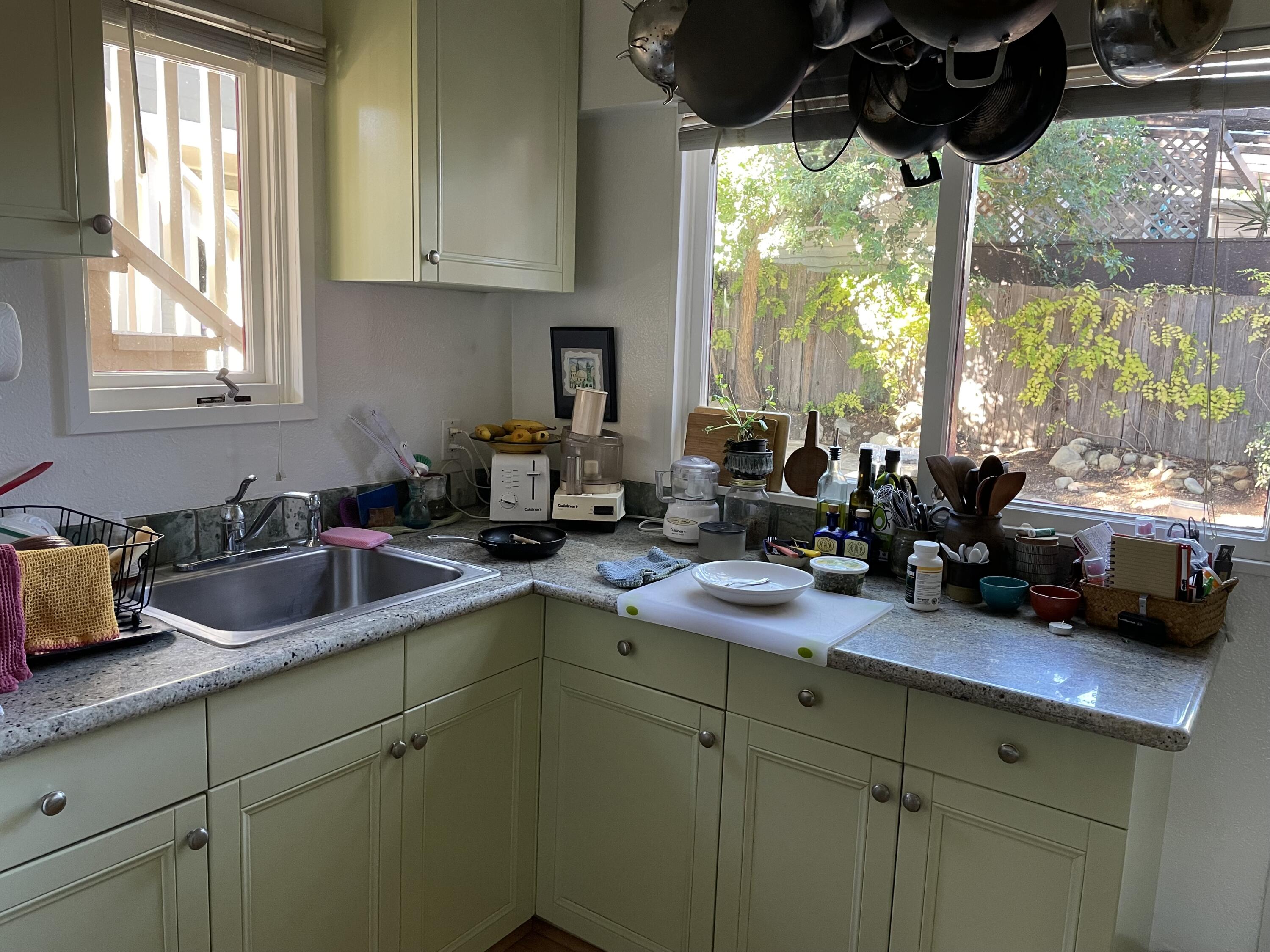 412, 414 W Sola Street