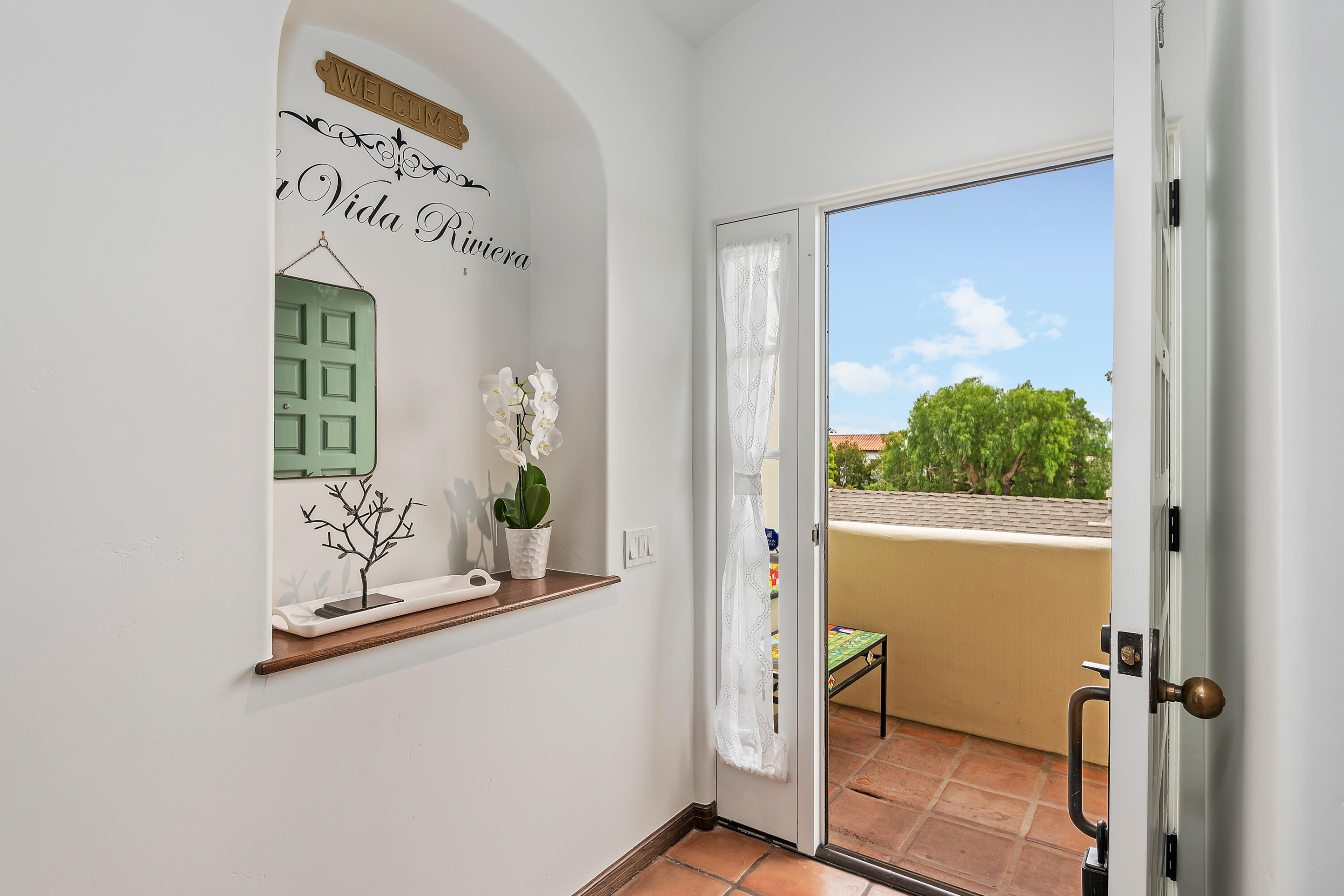 1024 Garden Street, 4