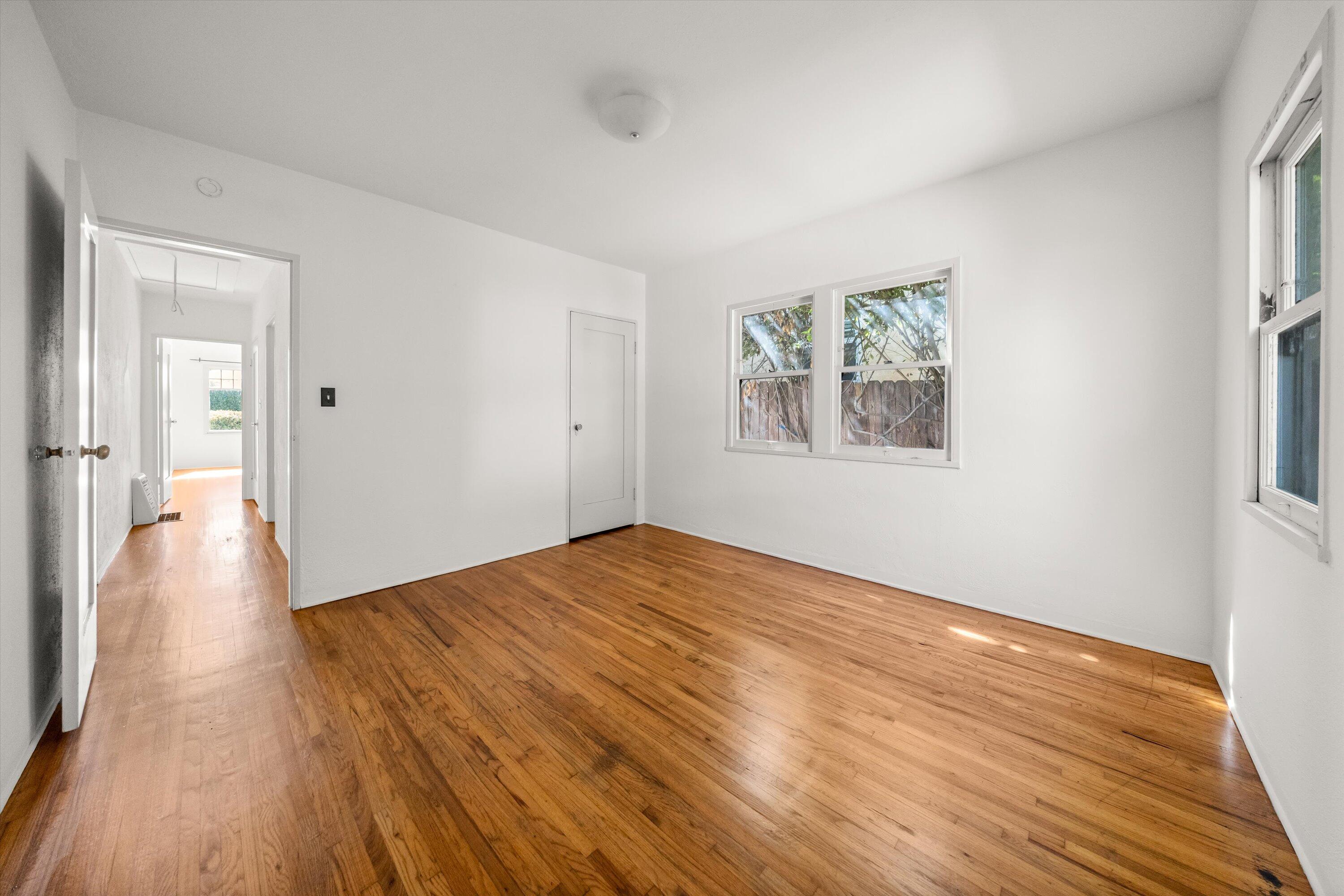 302 N Soledad Street