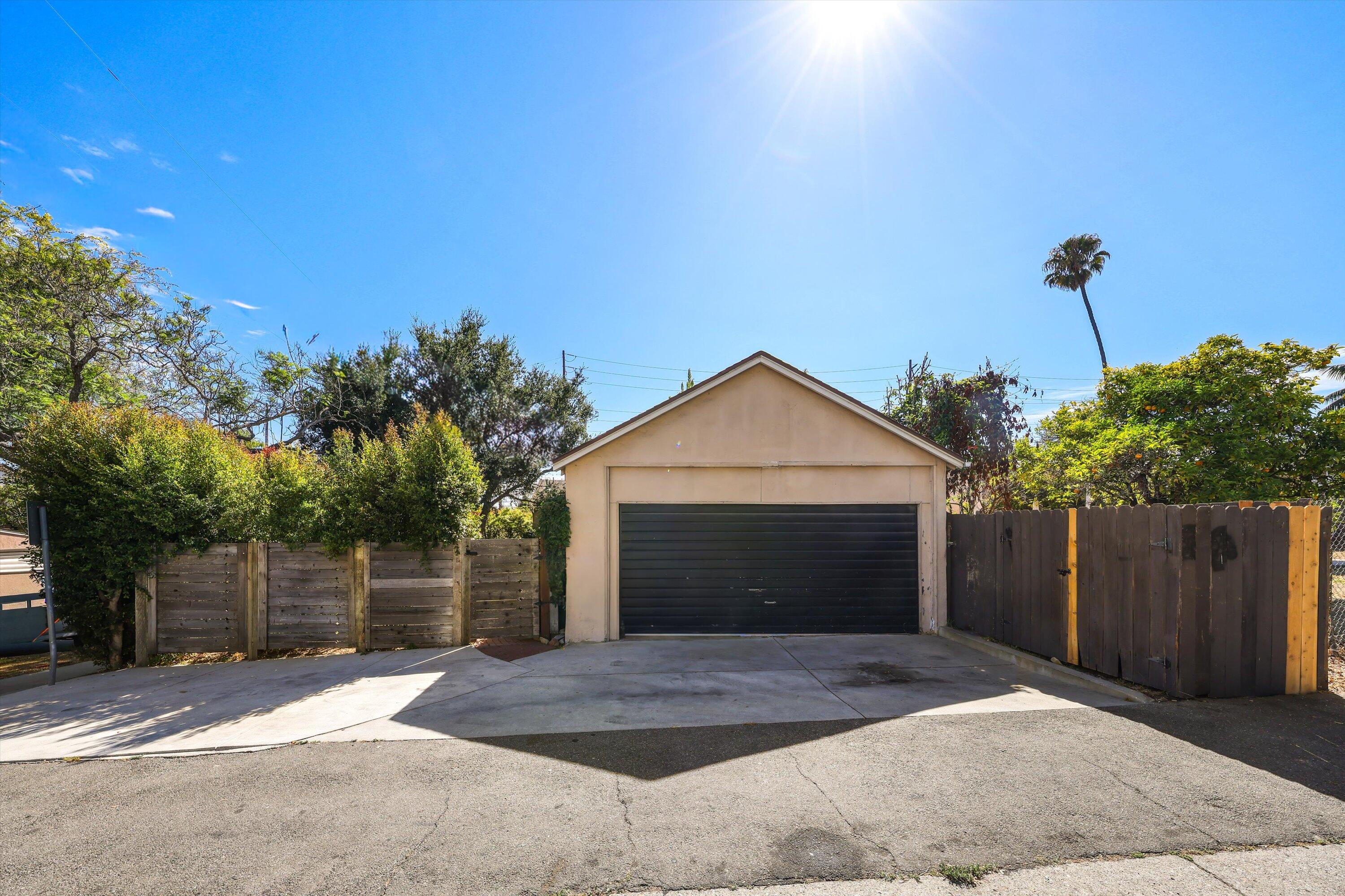 302 N Soledad Street