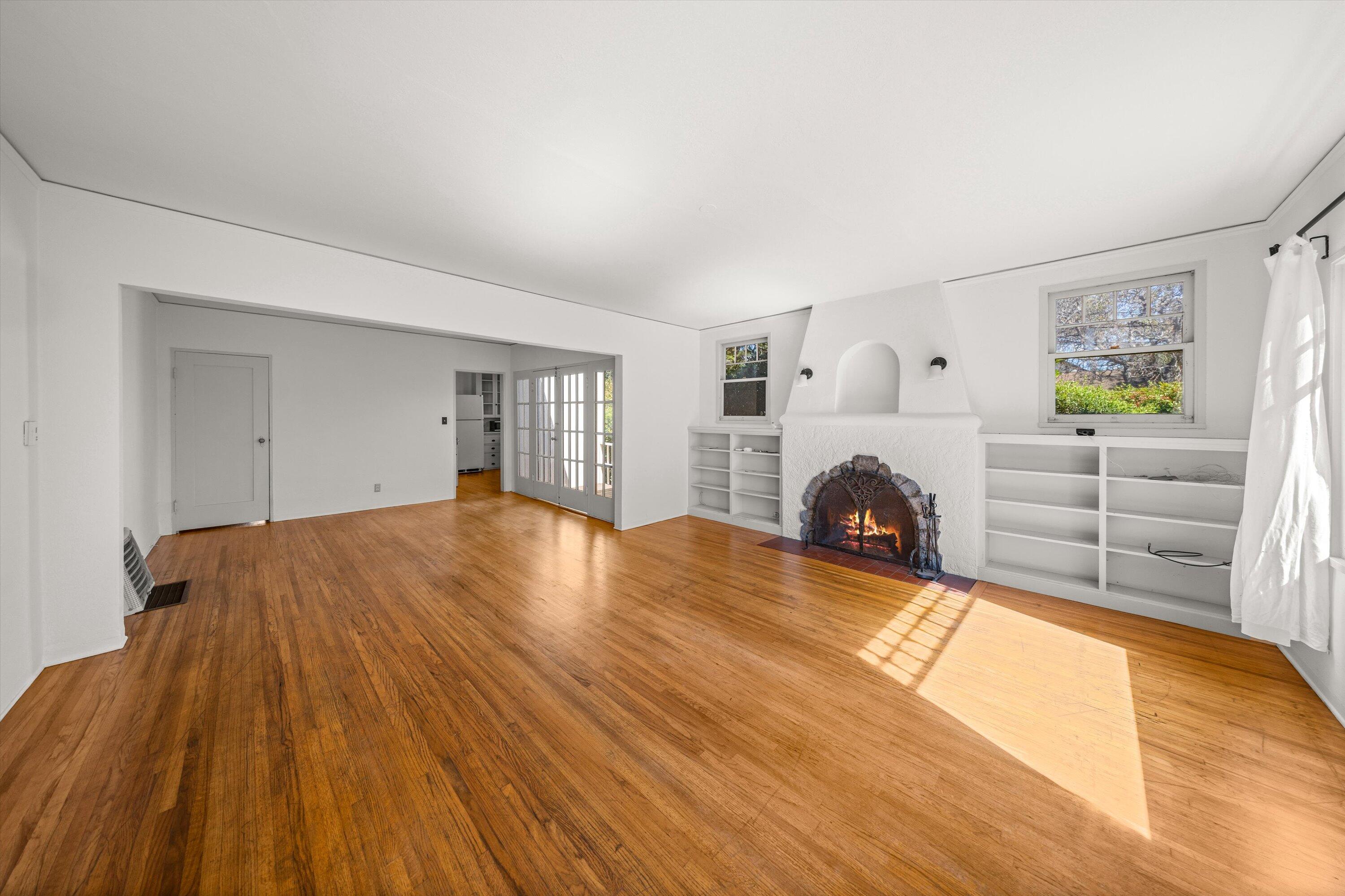 302 N Soledad Street