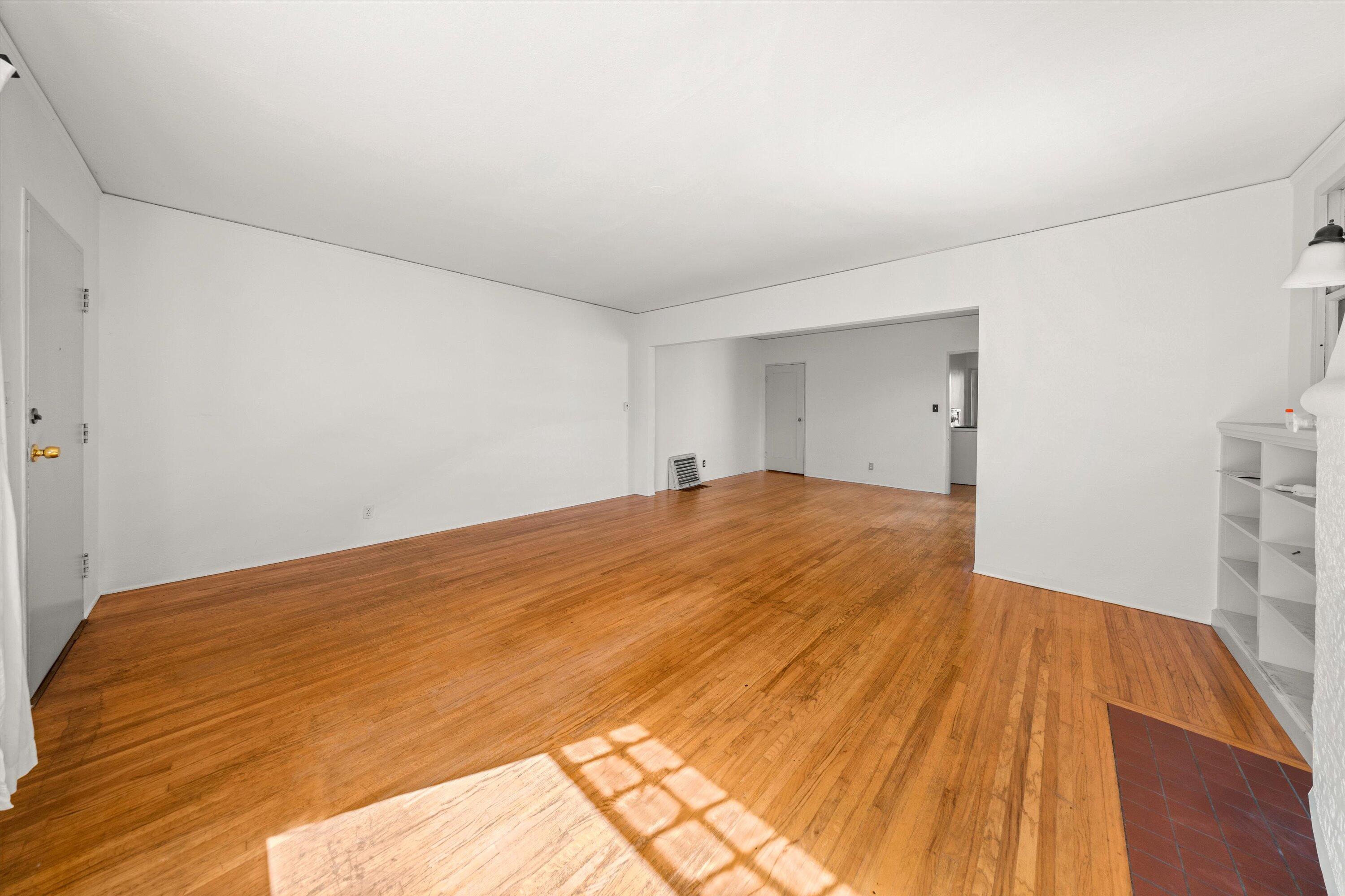 302 N Soledad Street