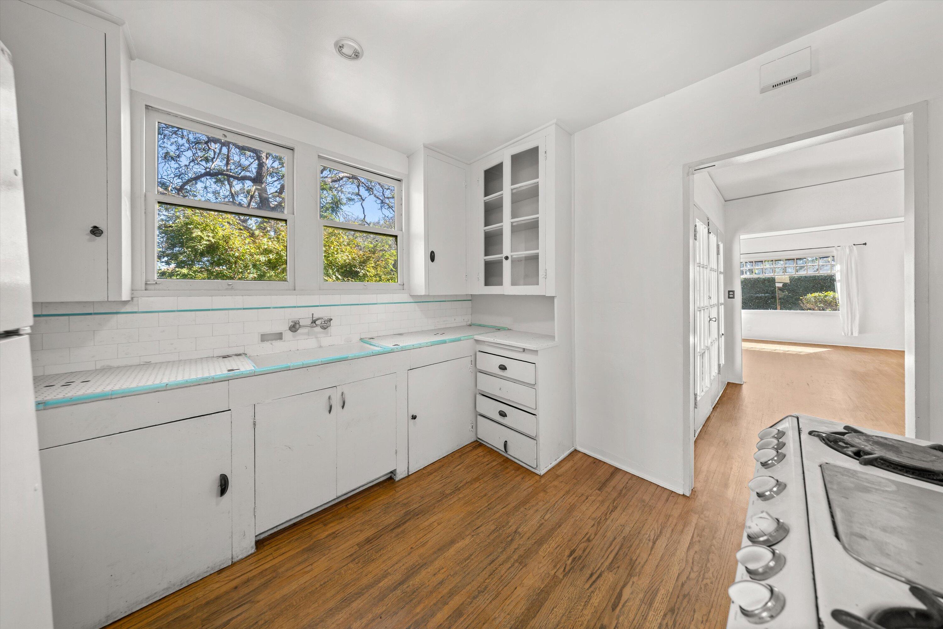 302 N Soledad Street