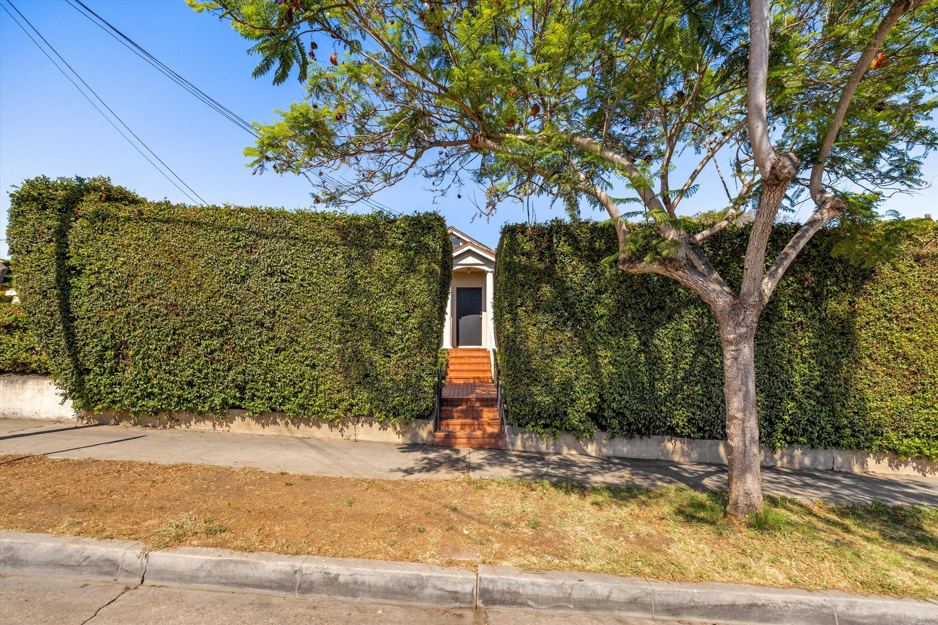 302 N Soledad Street