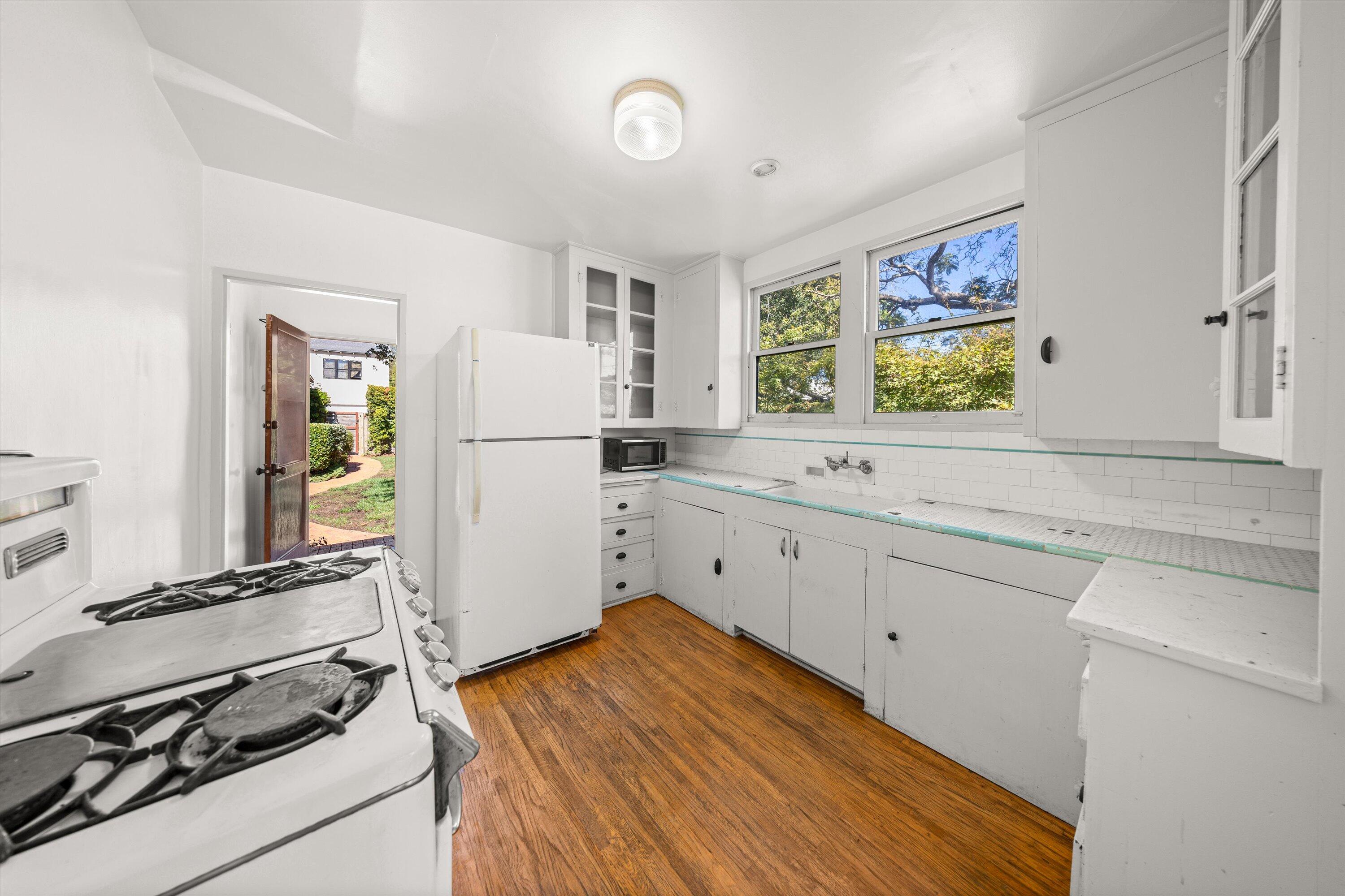 302 N Soledad Street