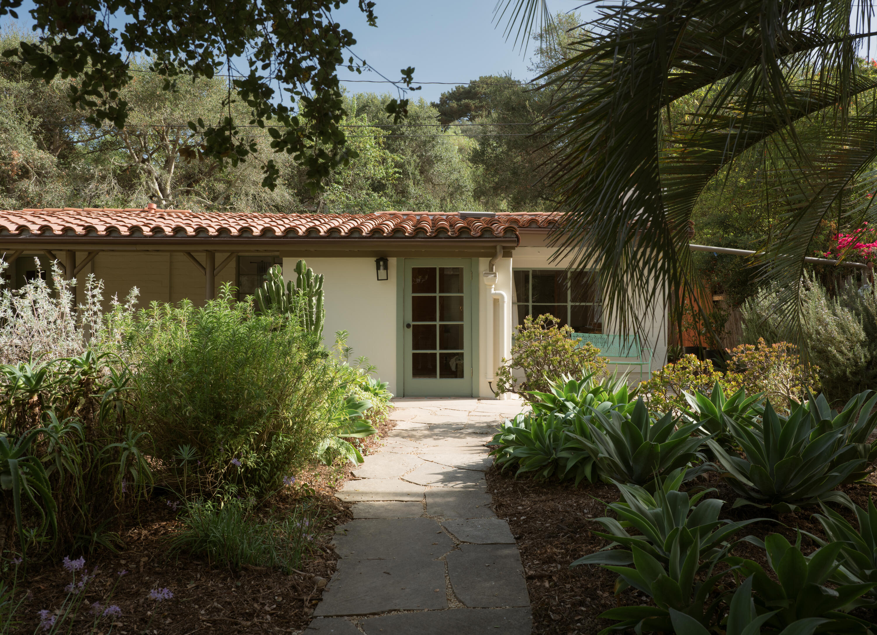 489 Mountain Drive