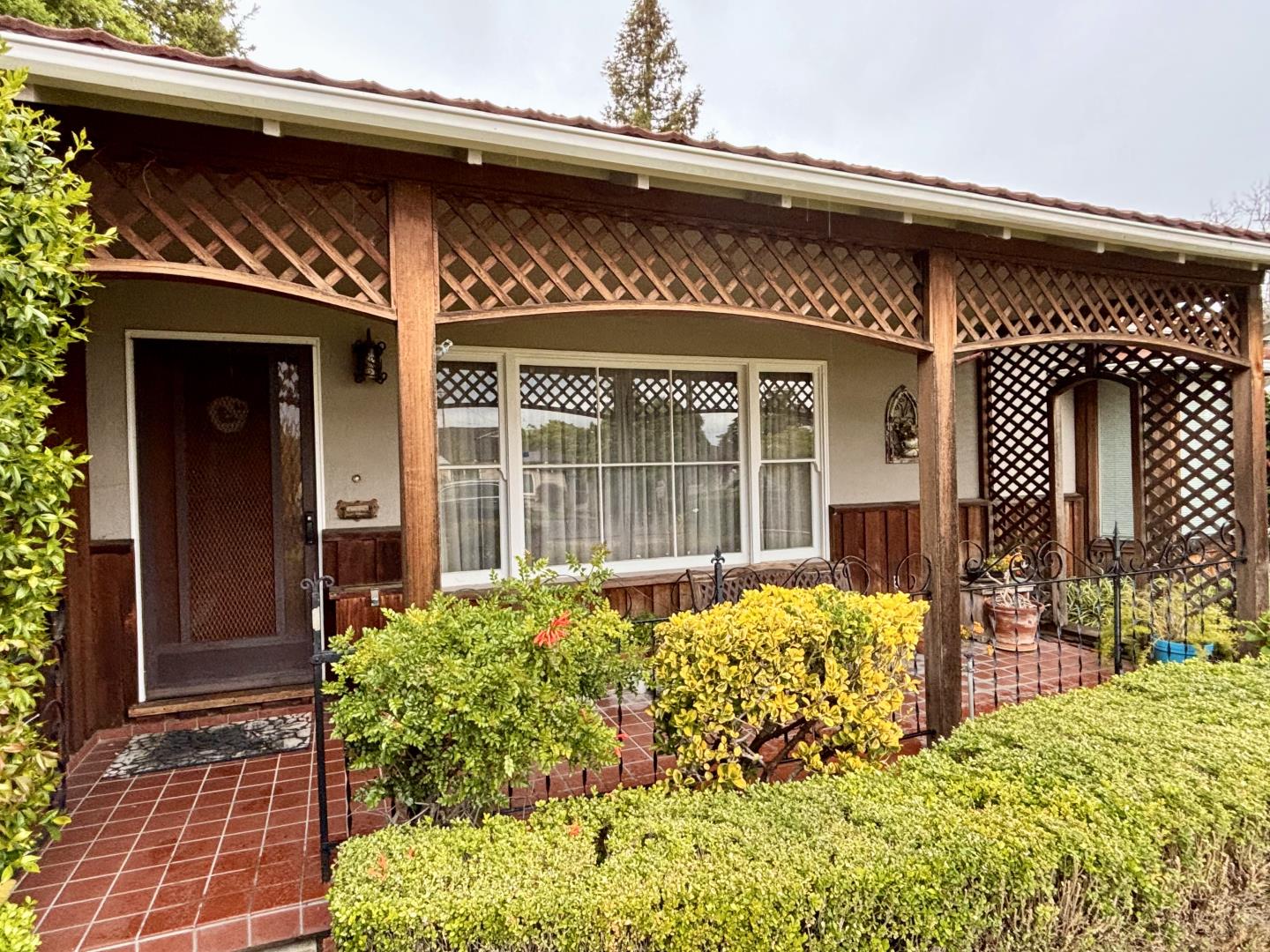 1587 De Anza WAY