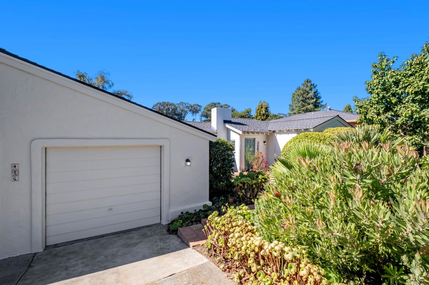 426 Clubhouse DR