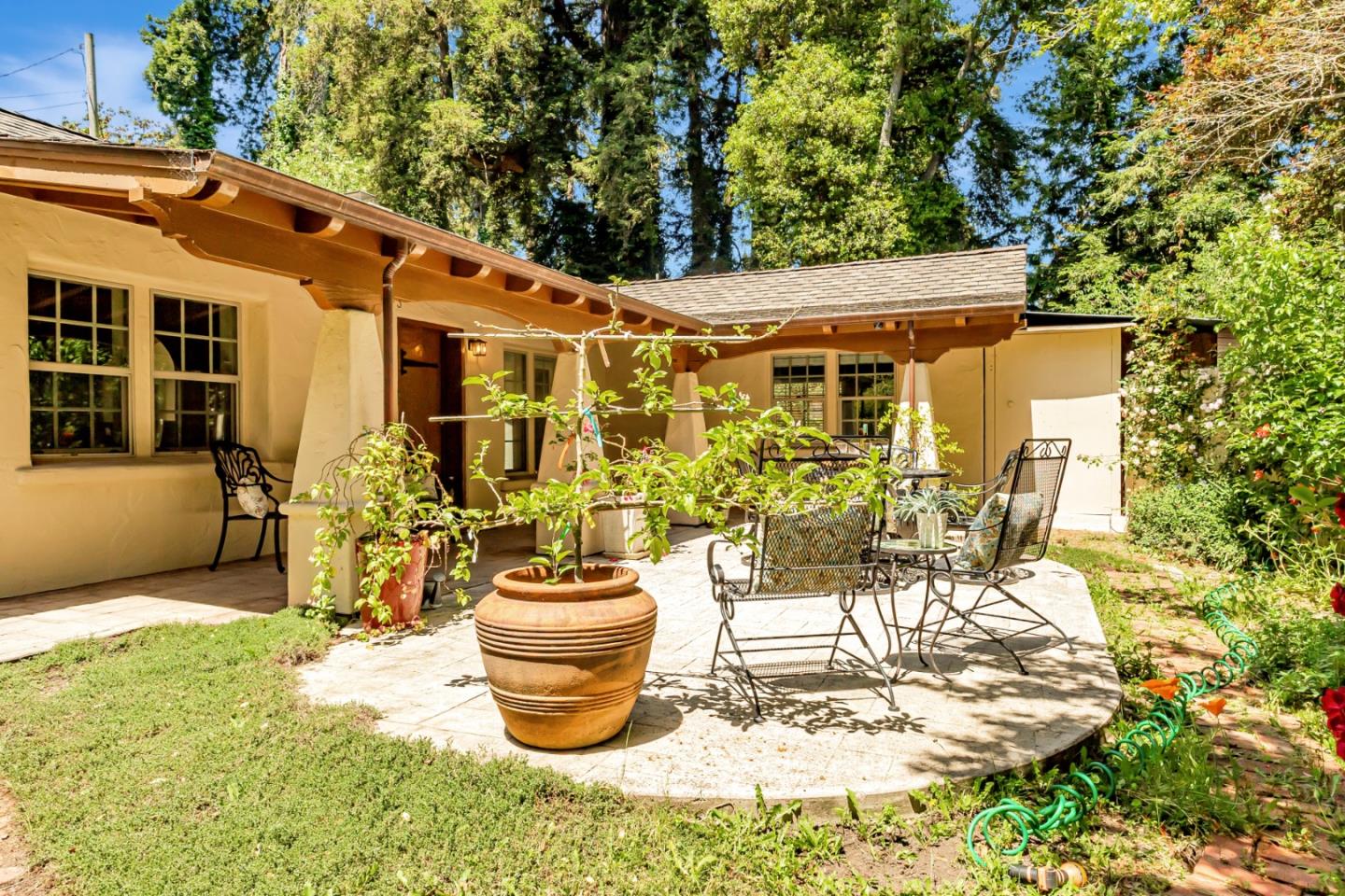 361 Moosehead DR