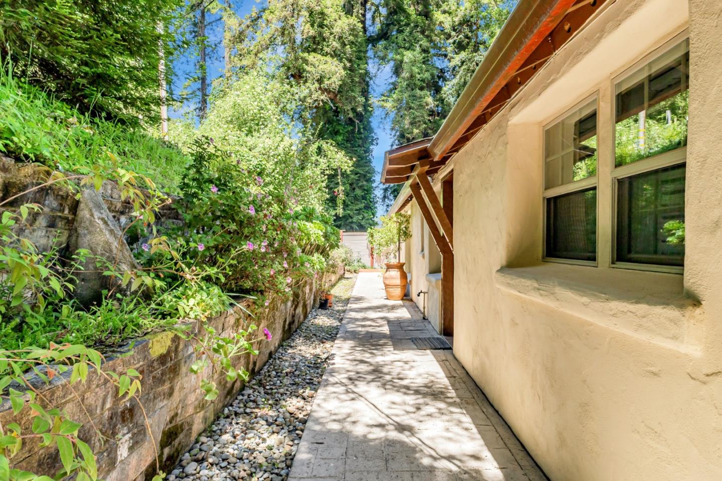 361 Moosehead DR