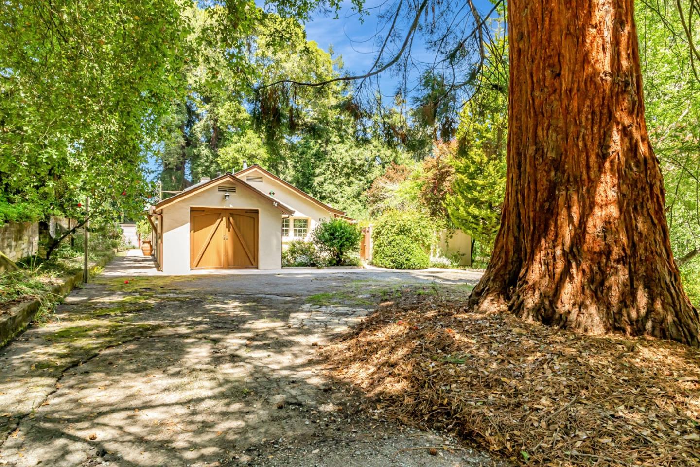 361 Moosehead DR