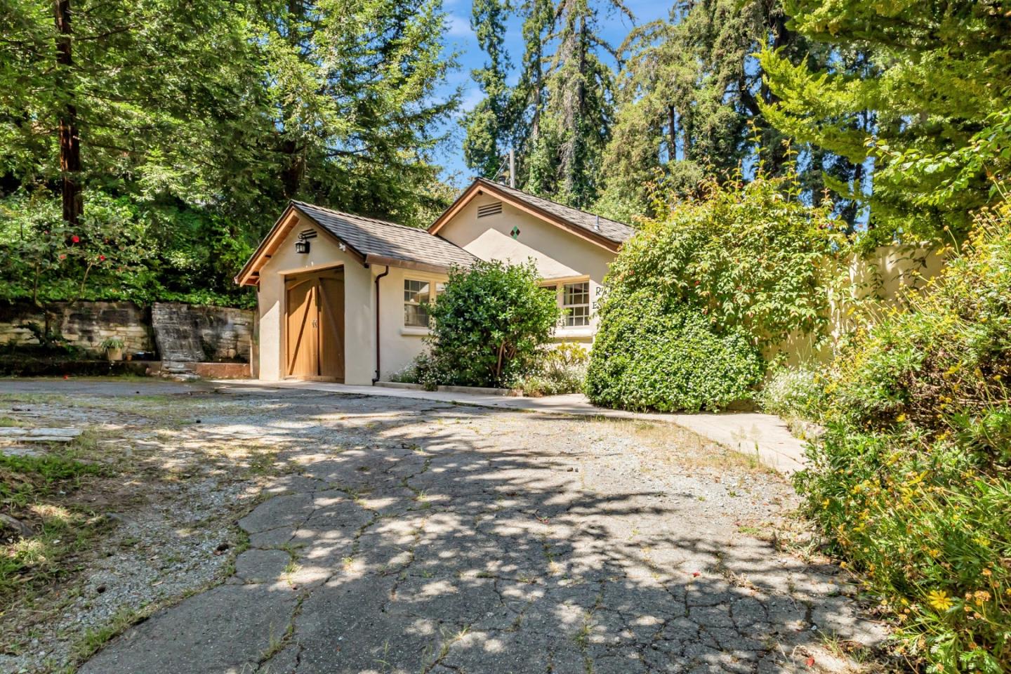 361 Moosehead DR