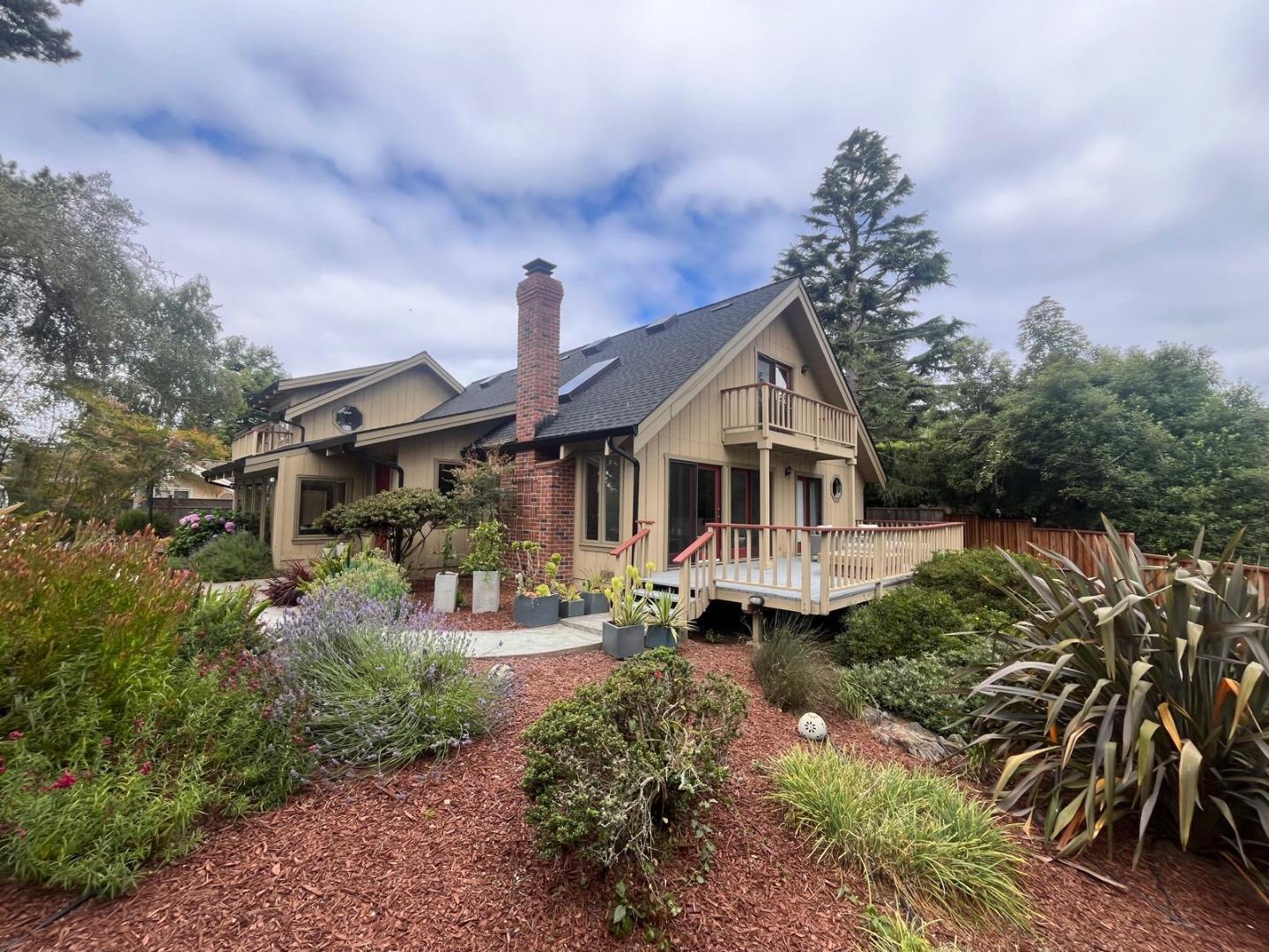 135 Seabreeze PL