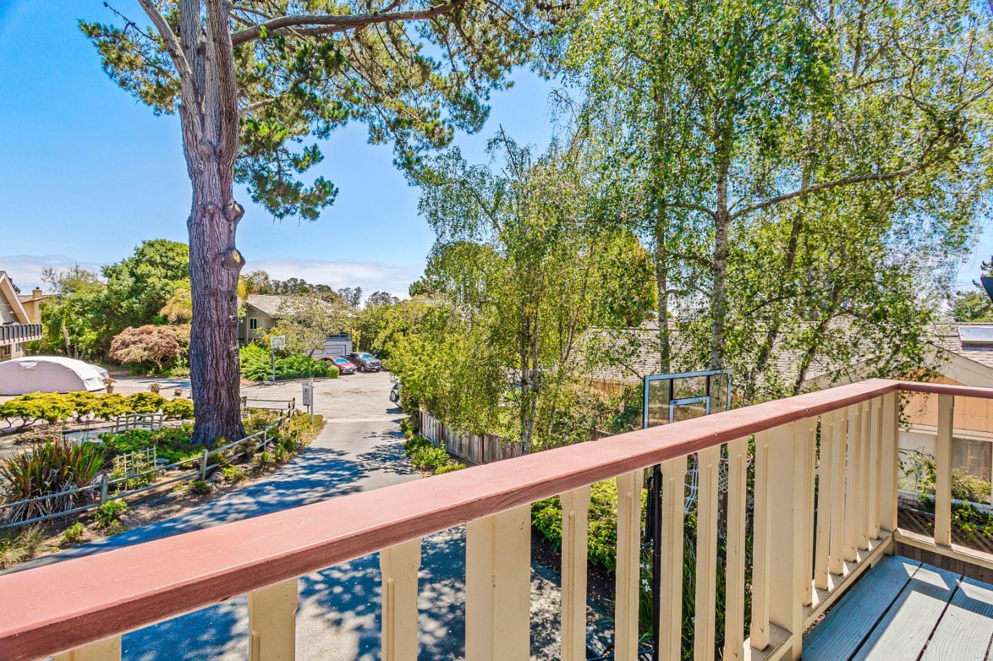135 Seabreeze PL