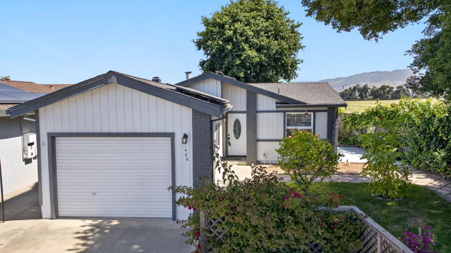 486 Joyce DR