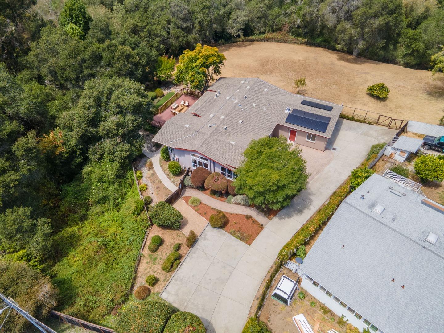 3210 Churnside LN