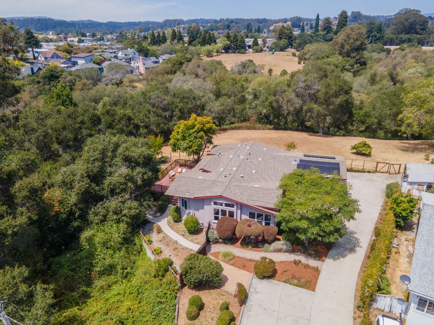 3210 Churnside LN