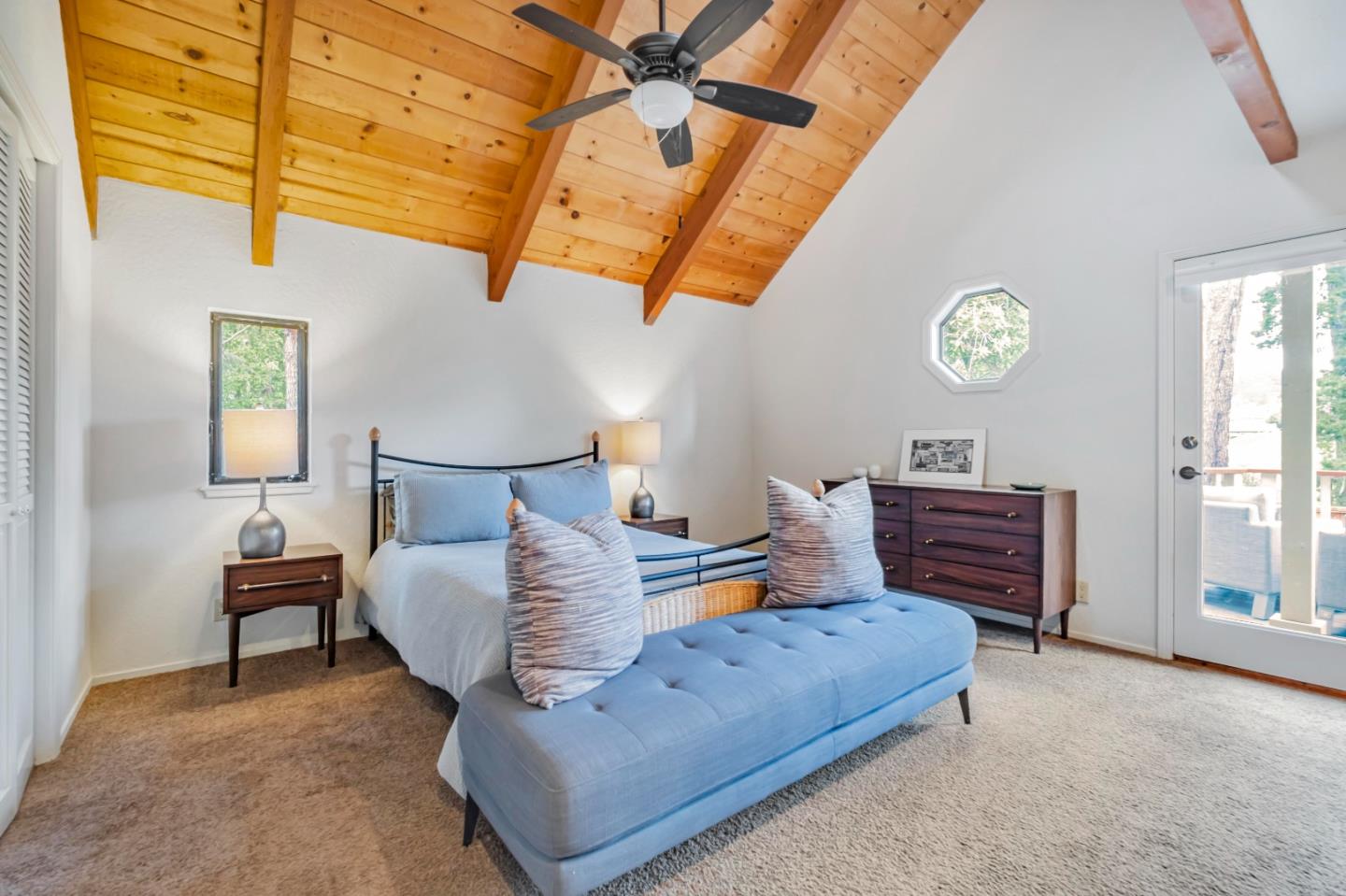135 Seabreeze PL