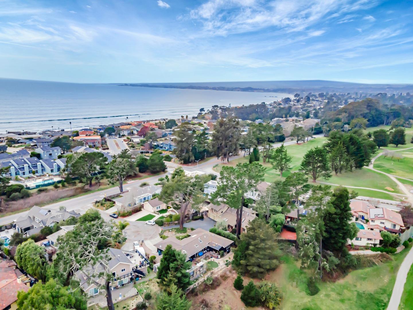 135 Seabreeze PL