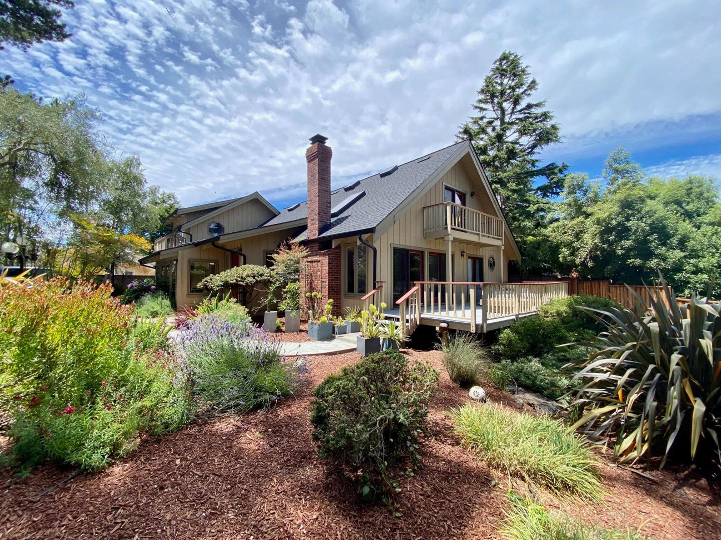 135 Seabreeze PL