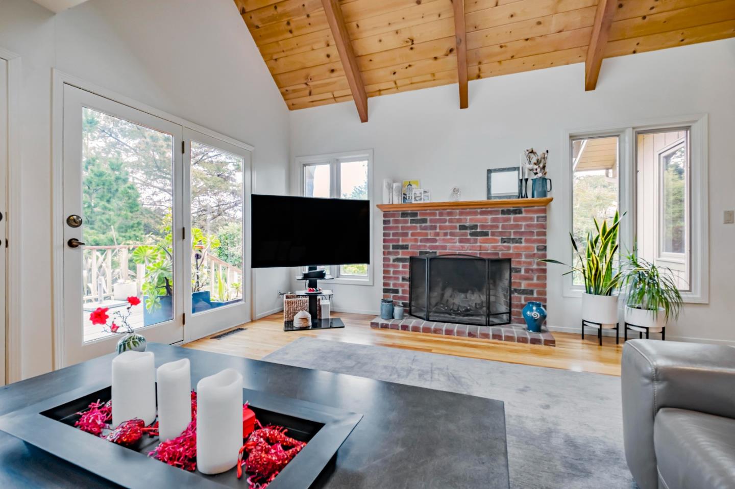 135 Seabreeze PL