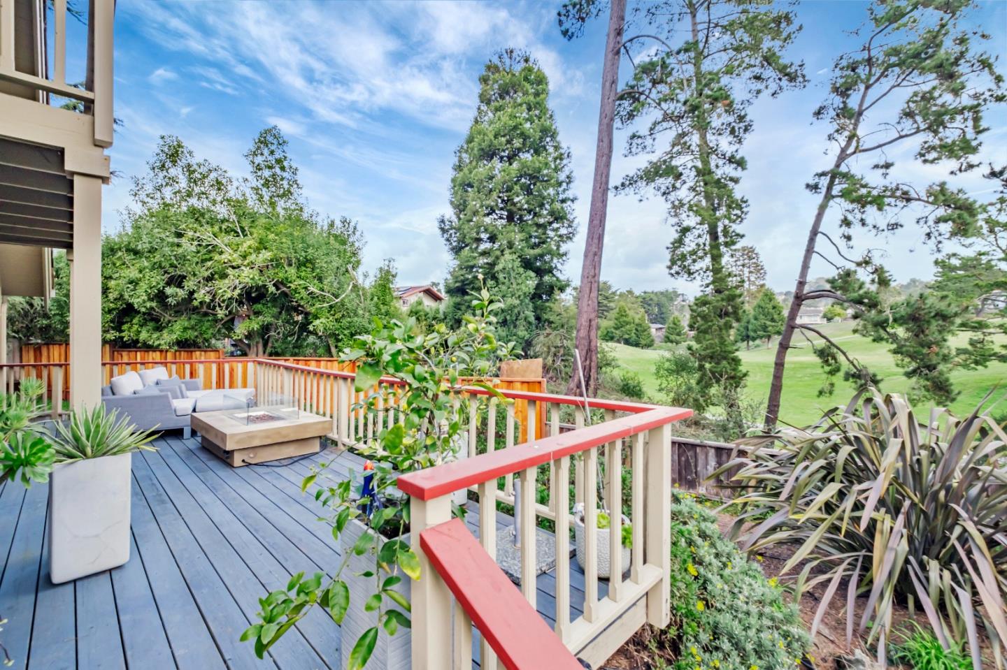 135 Seabreeze PL