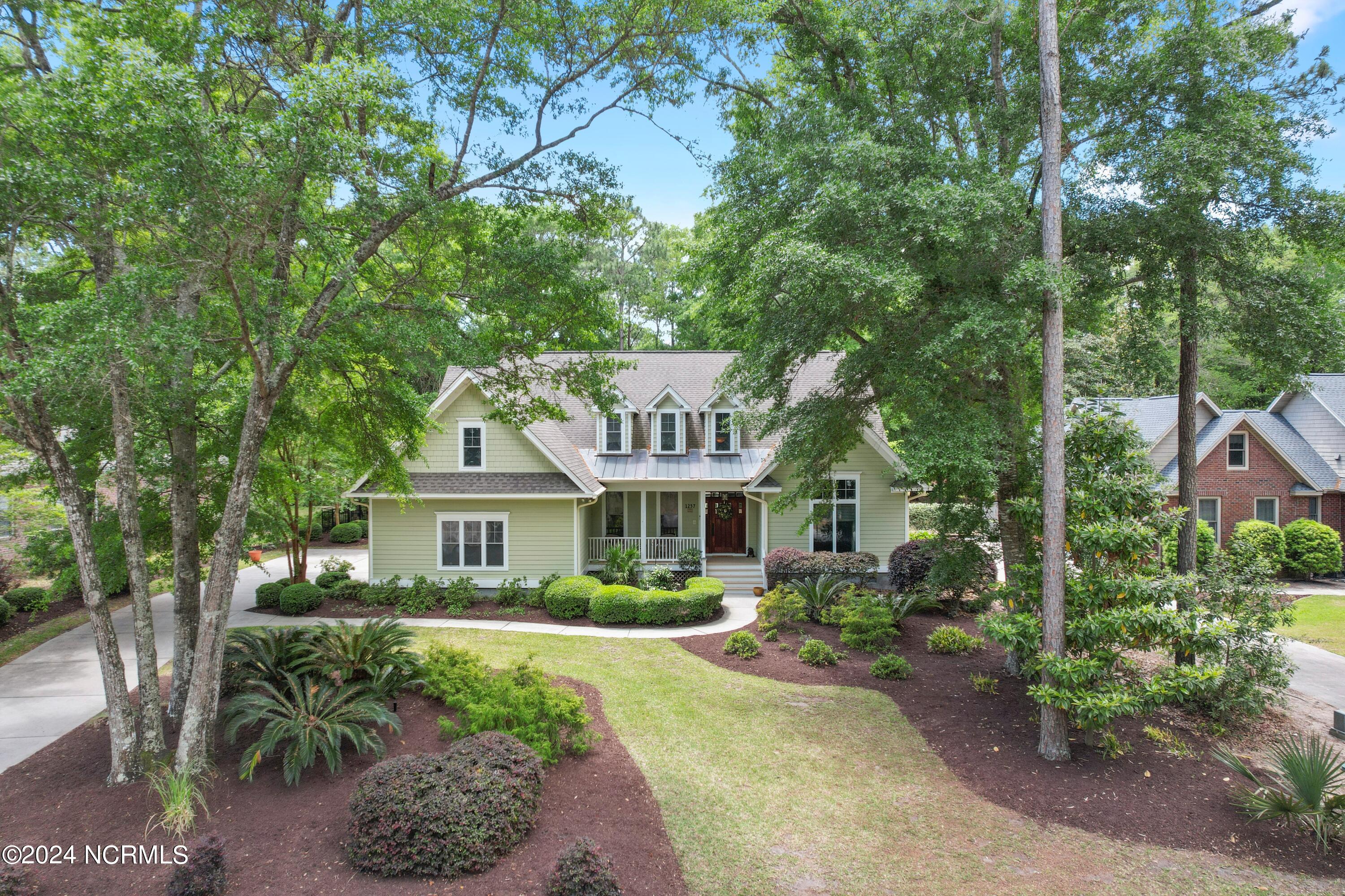 1257 Harbour Gate South SW