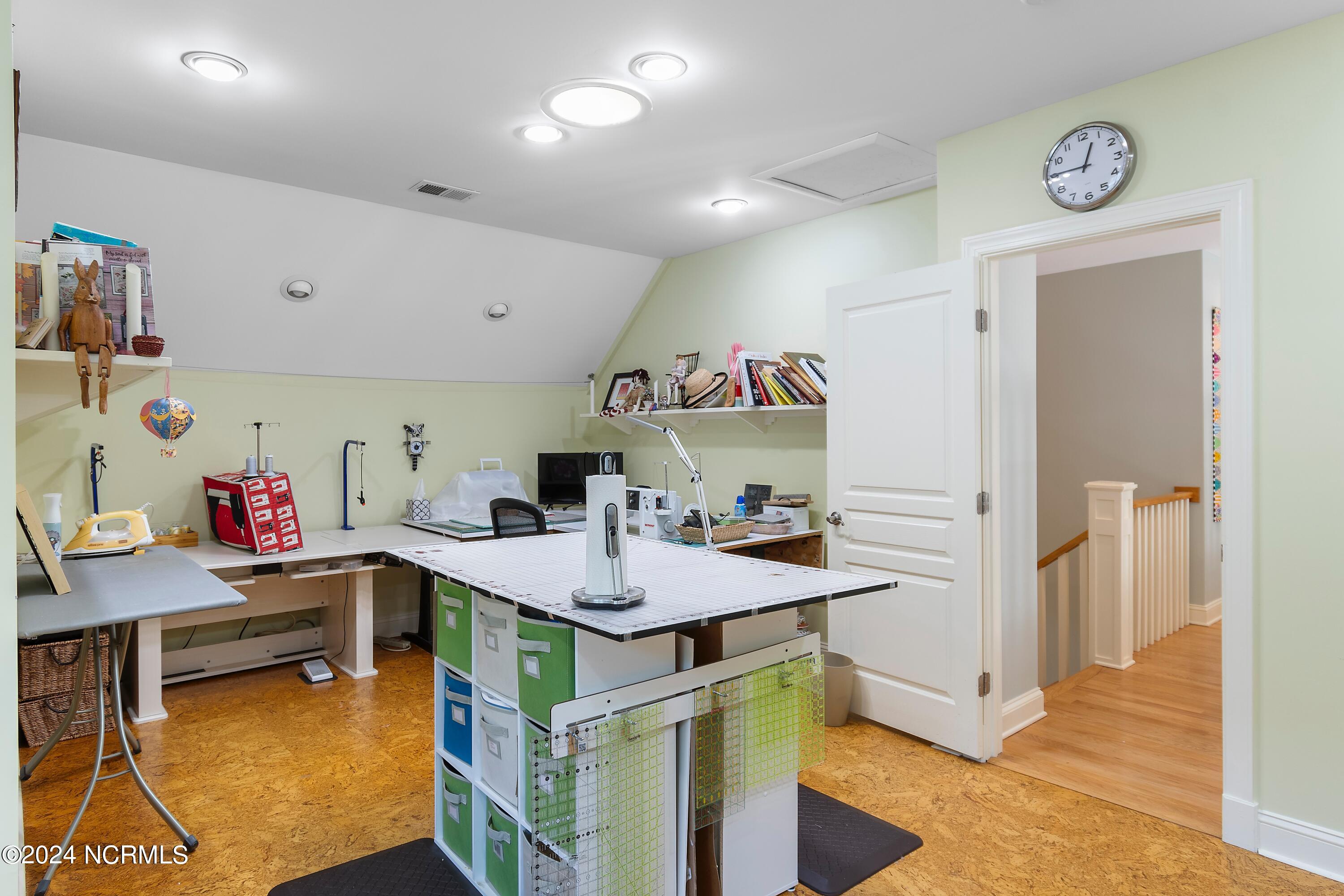 1257 Harbour Gate South SW